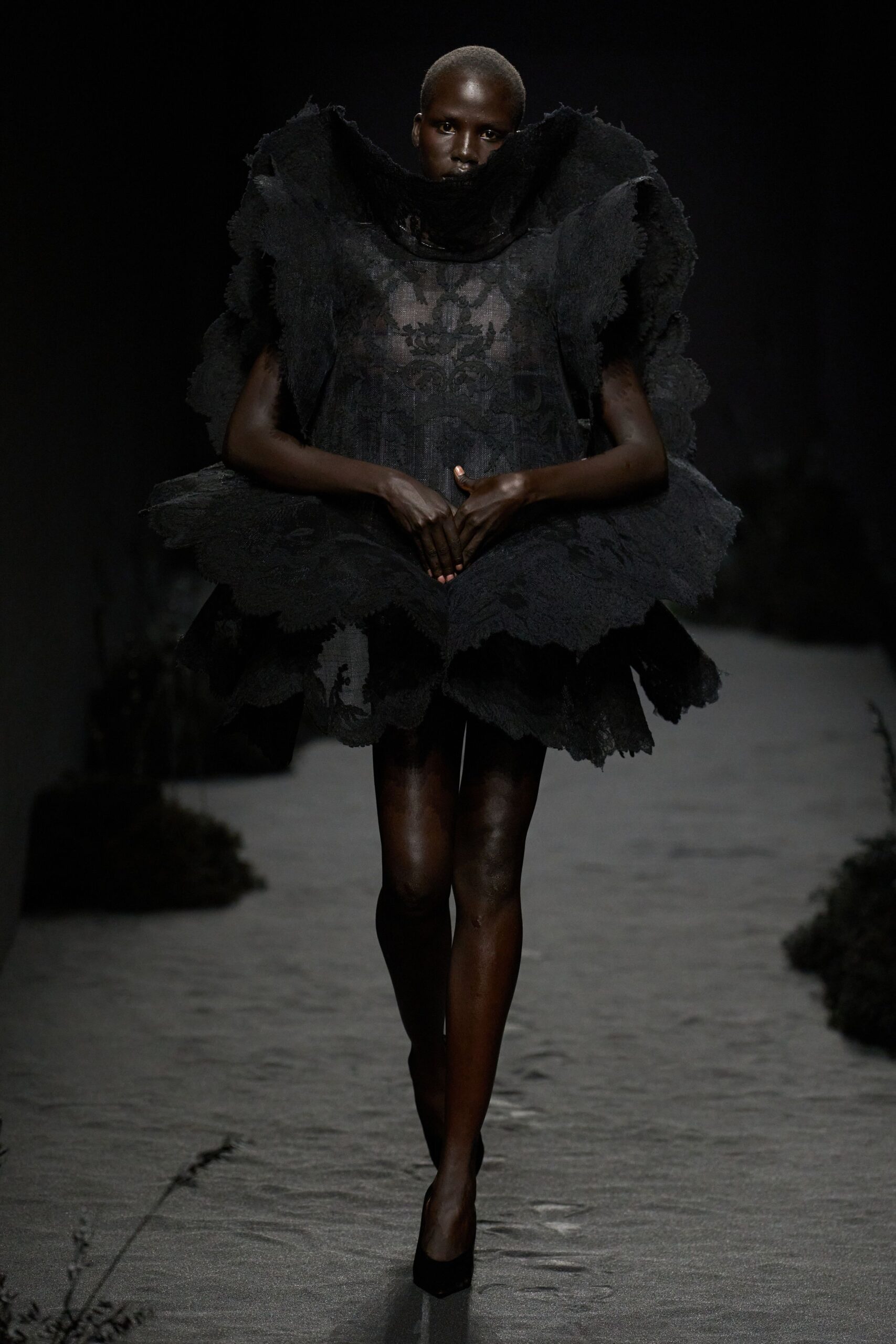 Ashi Studio F/W 24 Couture Look 19