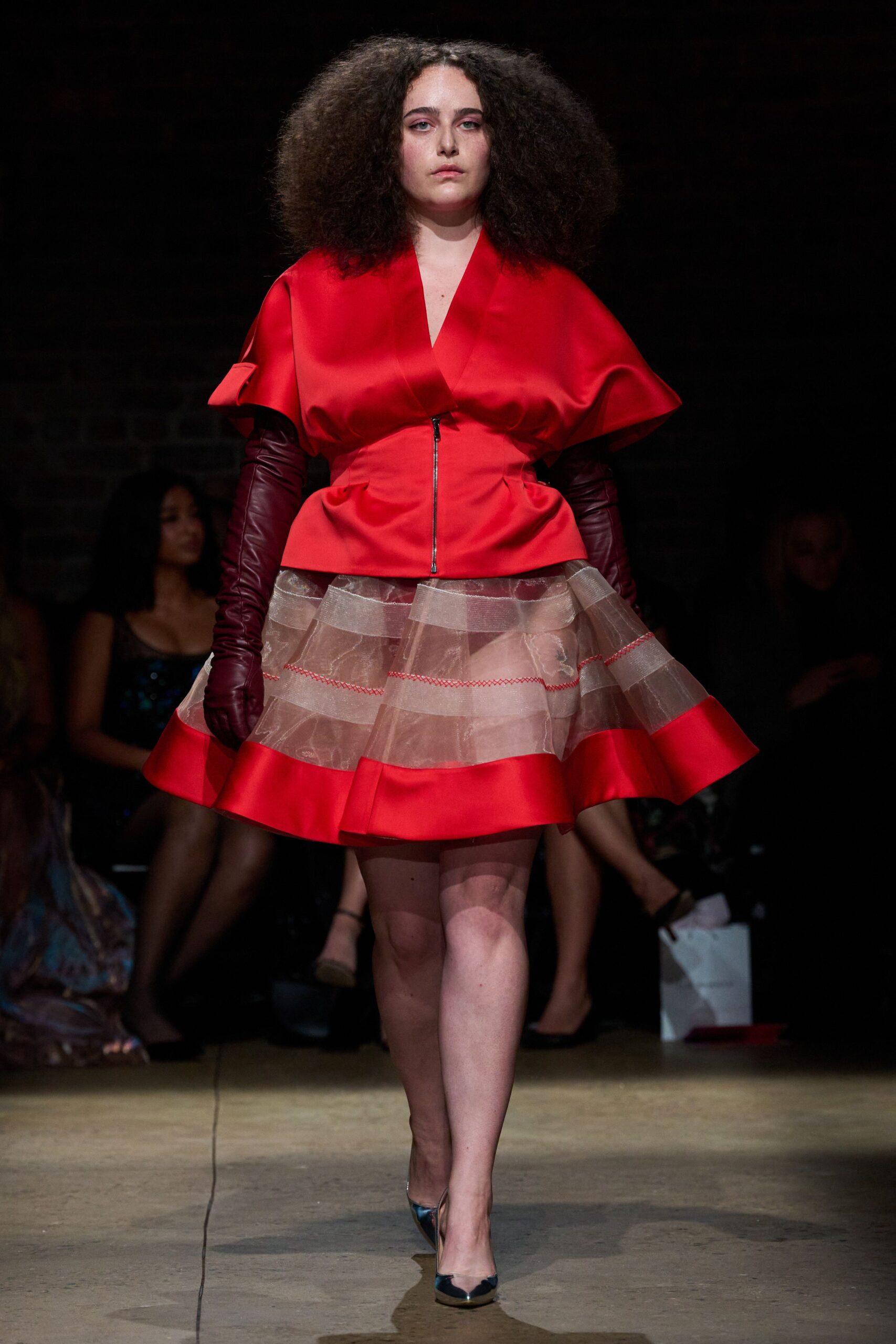 red silk short-sleeve v-neck fitted zippered top
