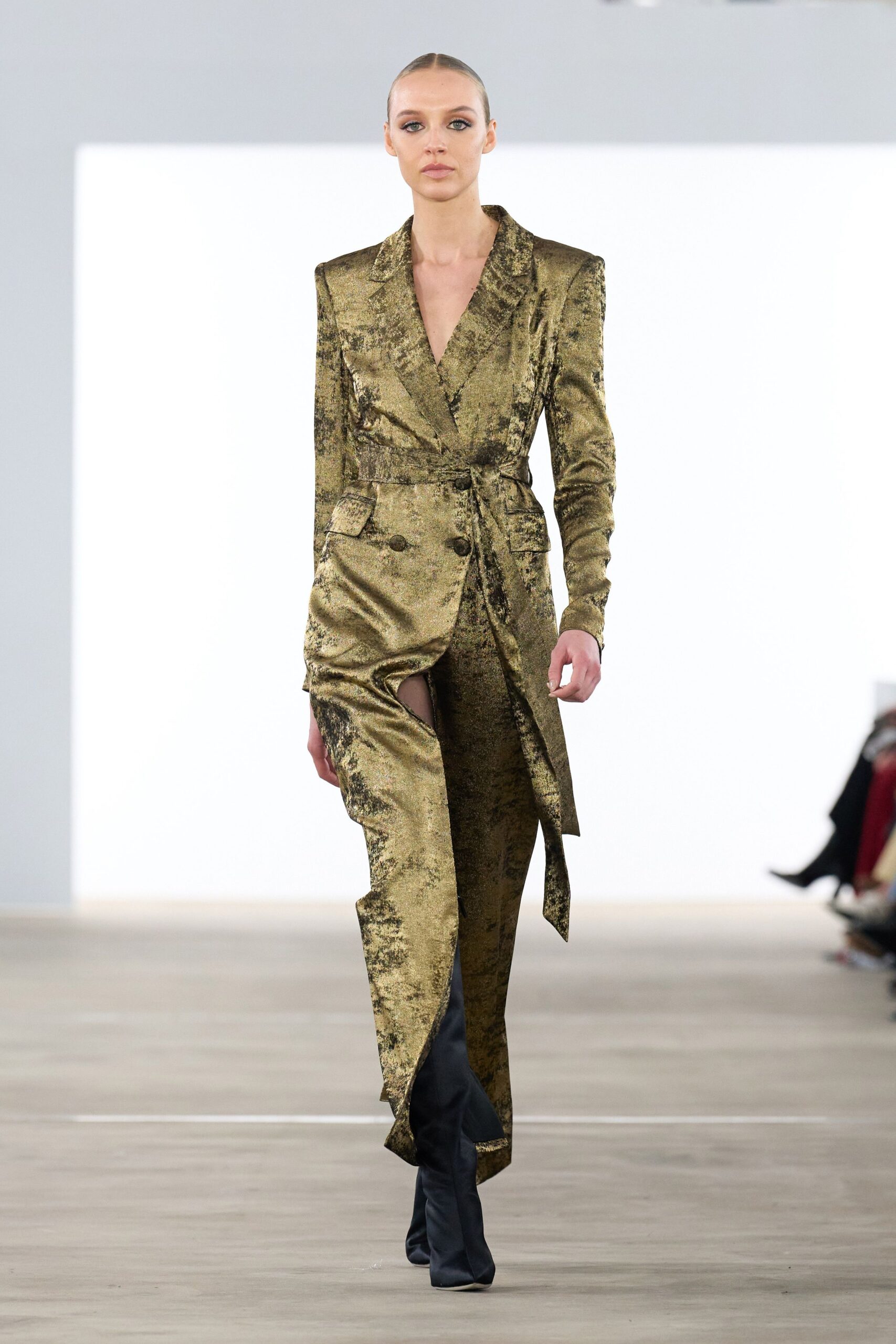 Badgley Mischka F/W 24 Look 22