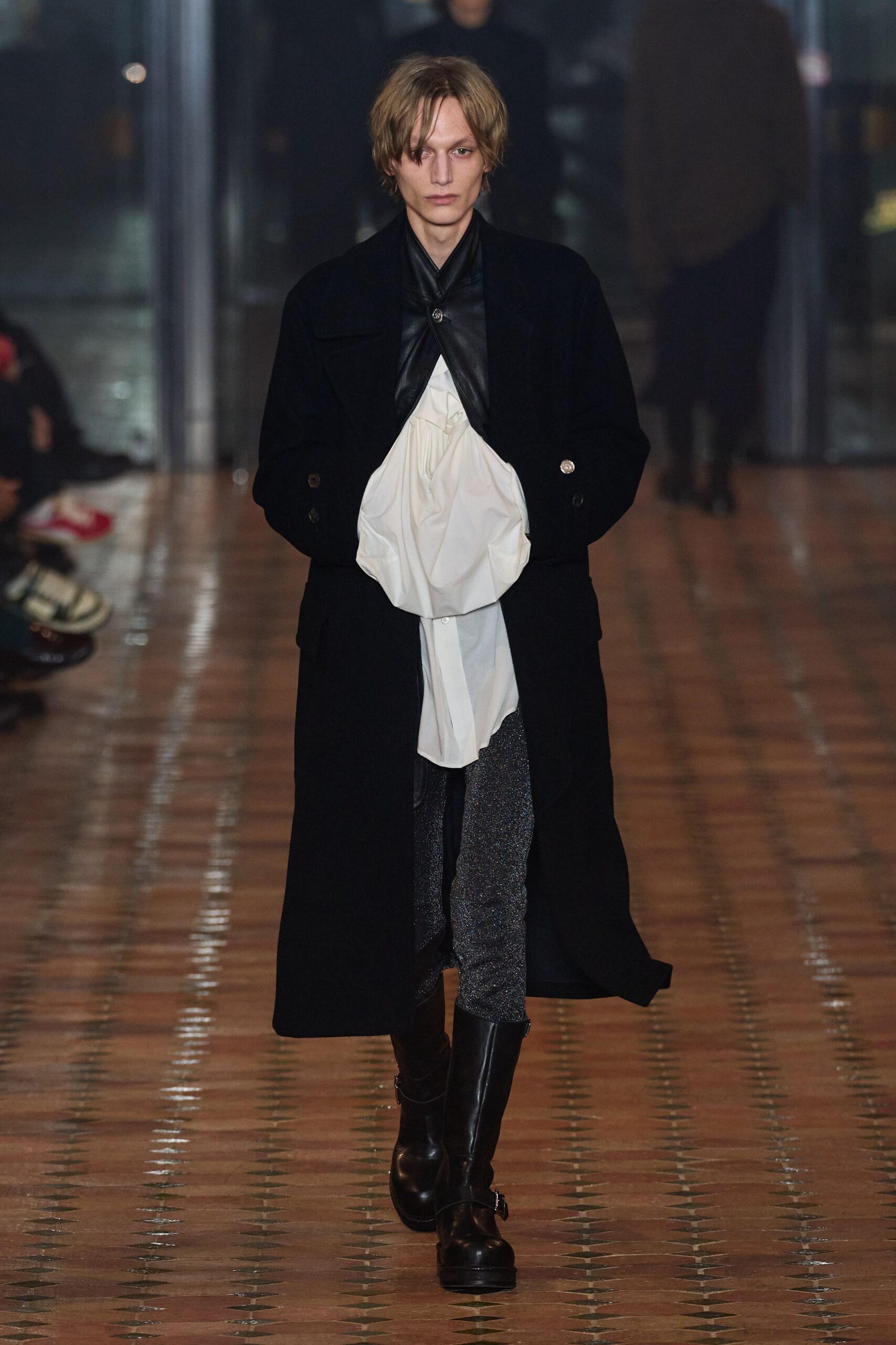 Bed j.w. Ford F/W 24 Menswear Look 28