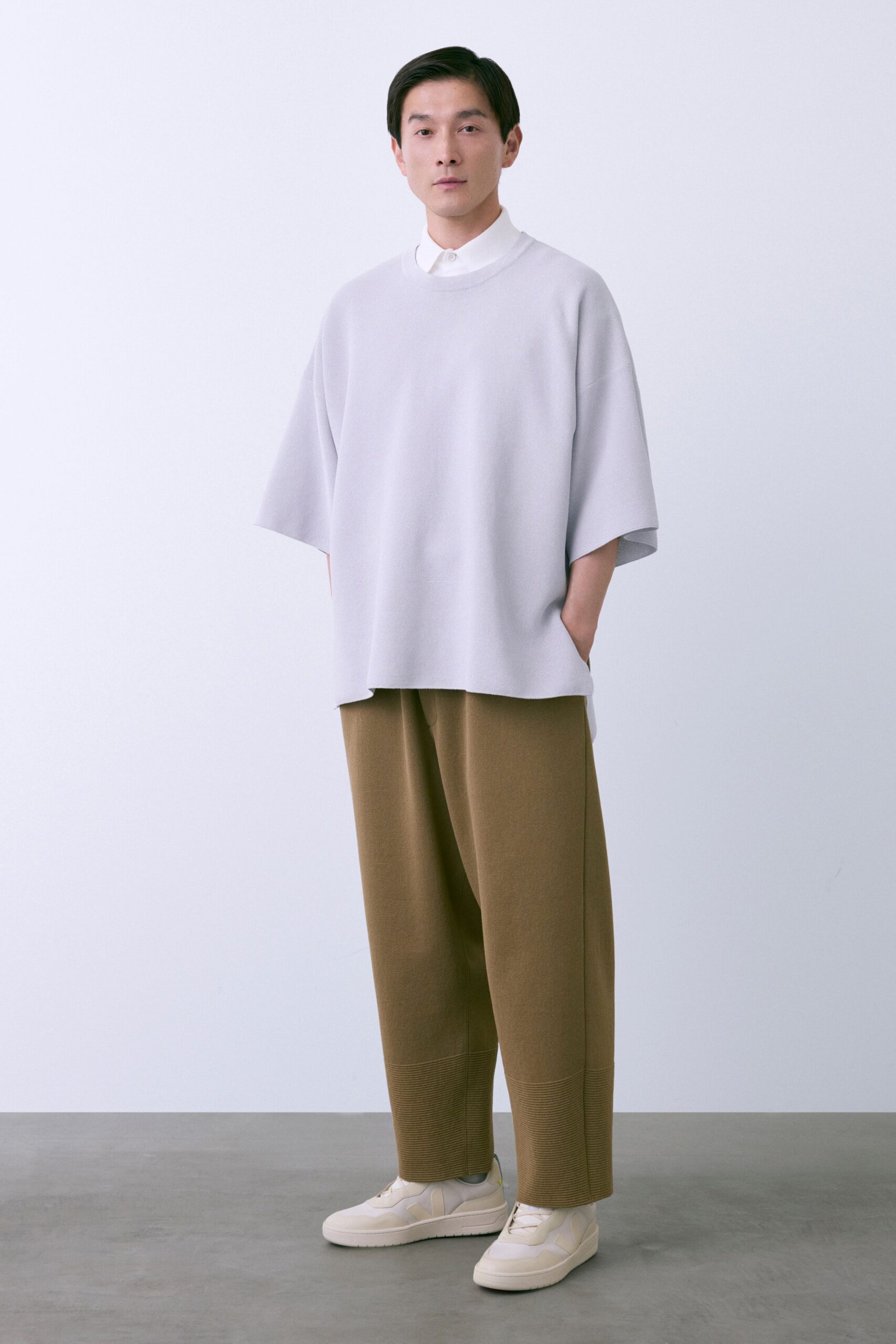 white knit short-sleeve high-neck oversized top