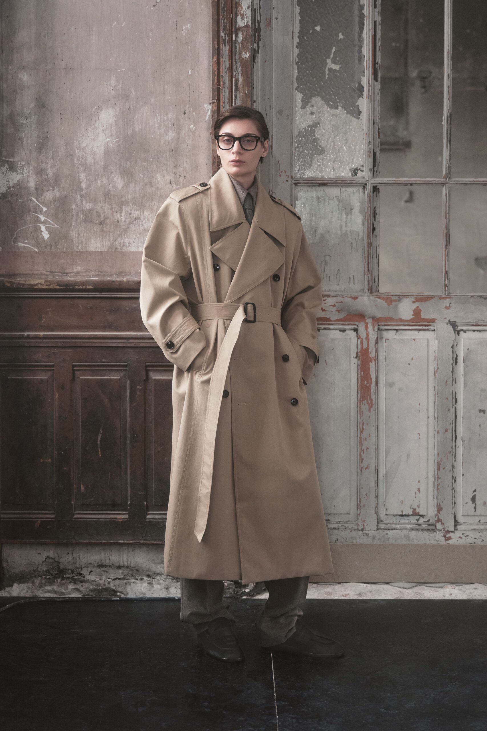 beige cotton long-sleeve collared relaxed belted trench