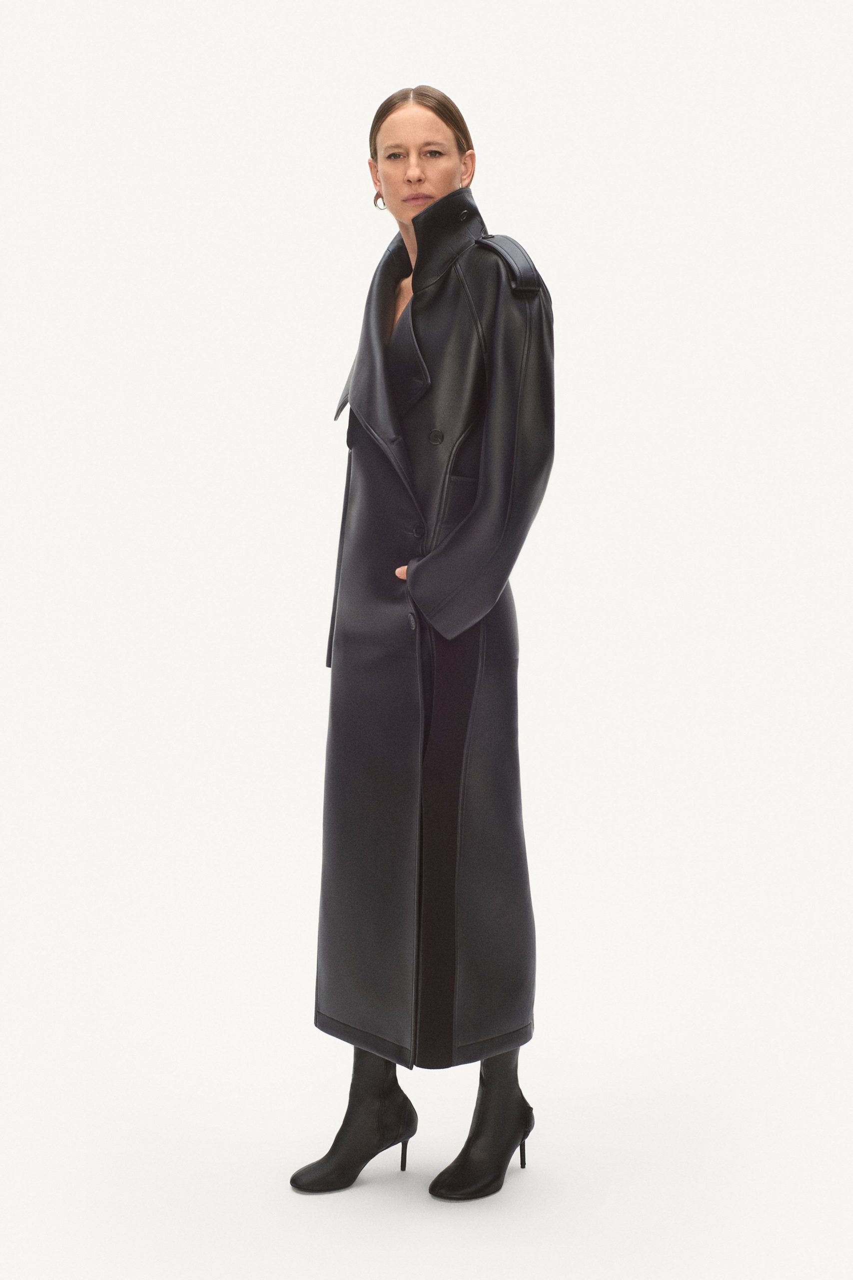 black leather long-sleeve collared fitted zippered maxi coat