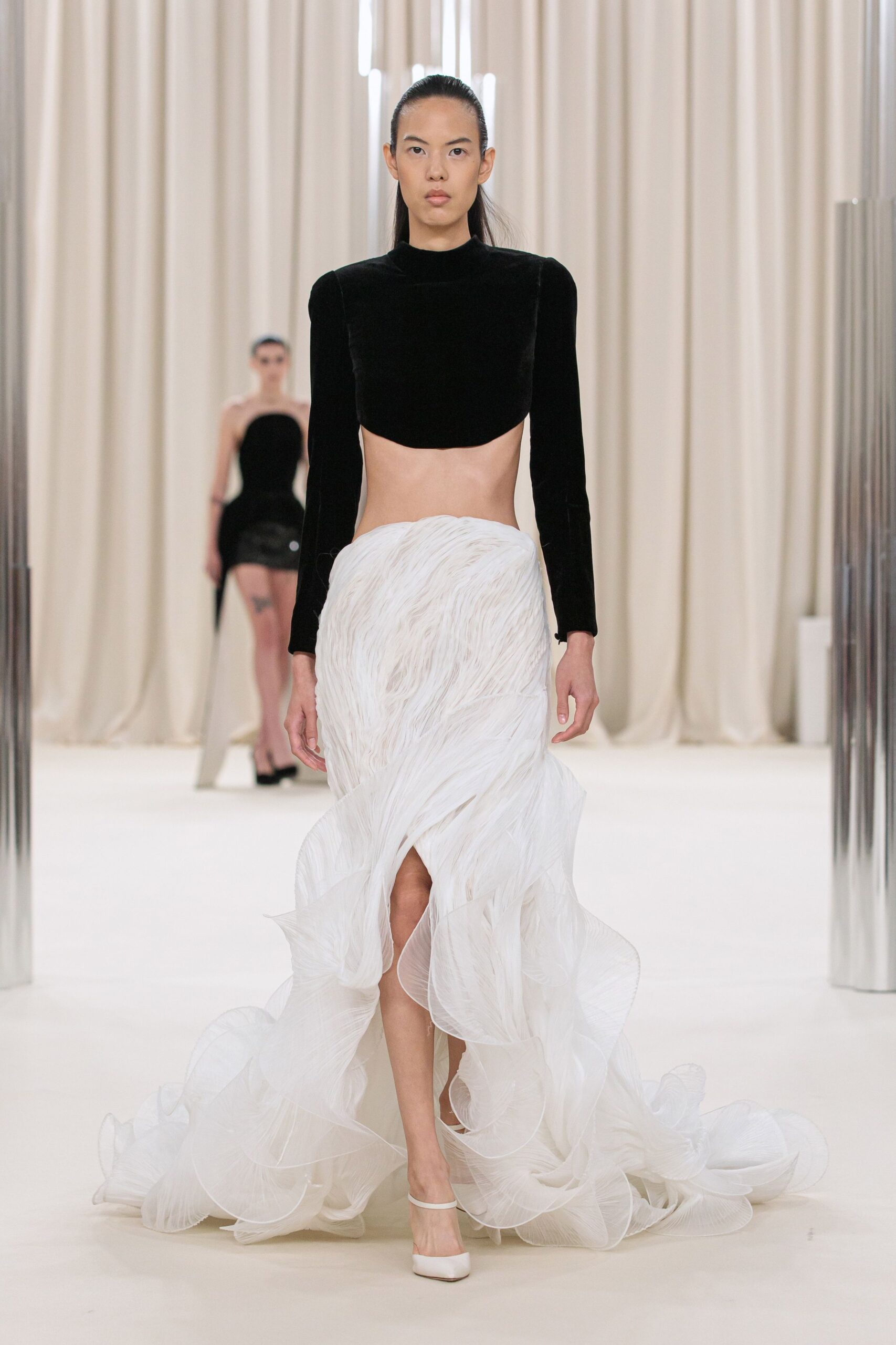 Ashi Studio F/W 22 Couture Look 34