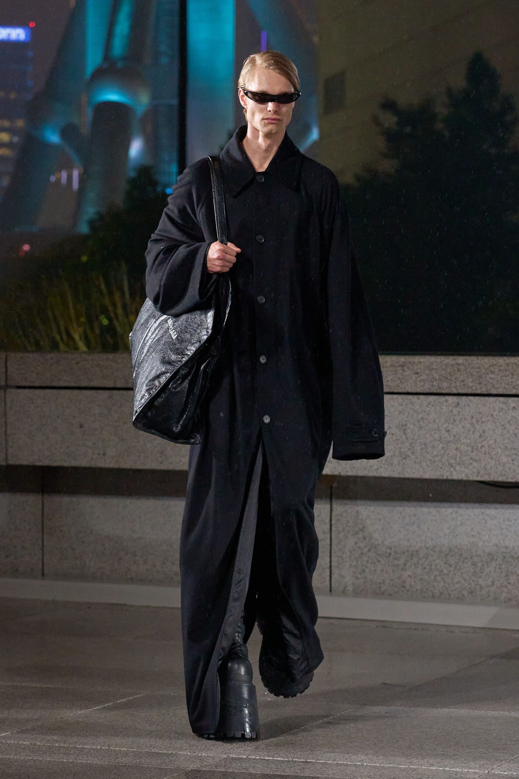 Balenciaga Resort 25 Look 25
