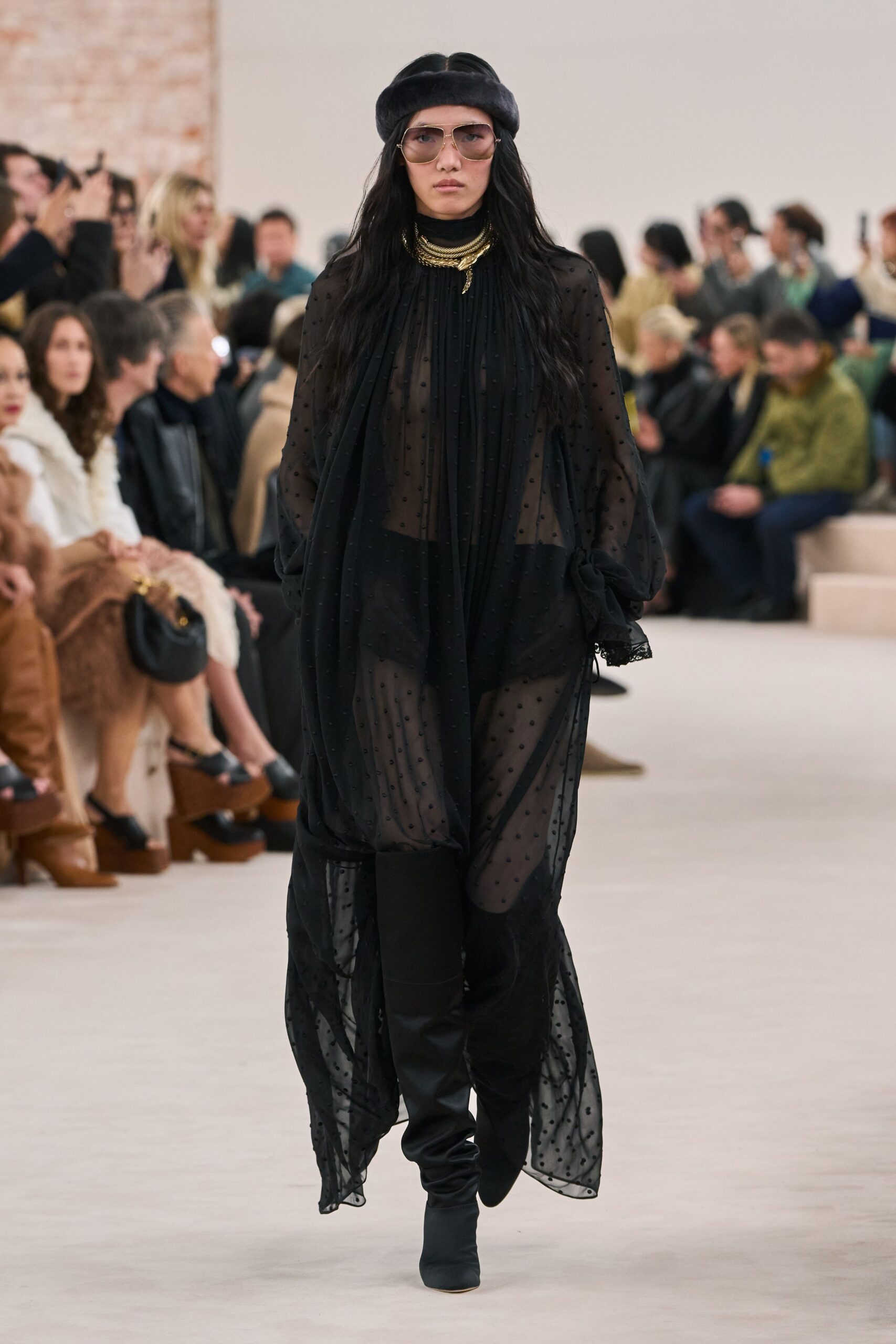 Chloé F/W 24 Look 46