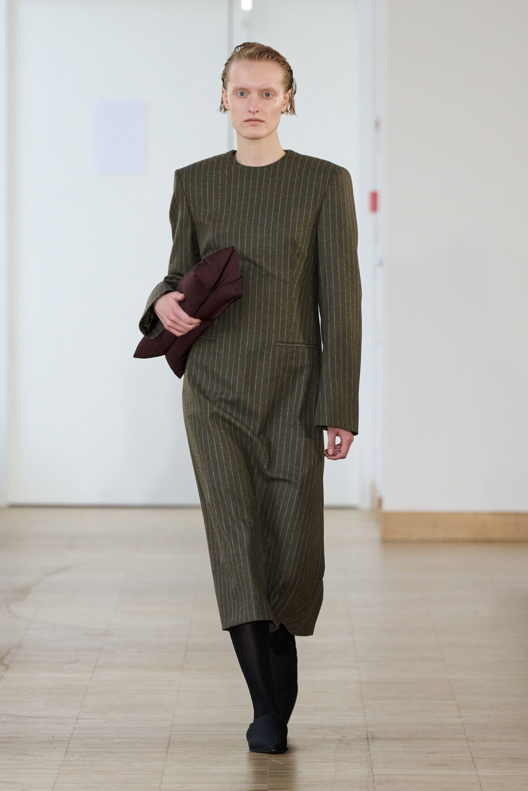 green wool long-sleeve collared fitted striped pockets dress