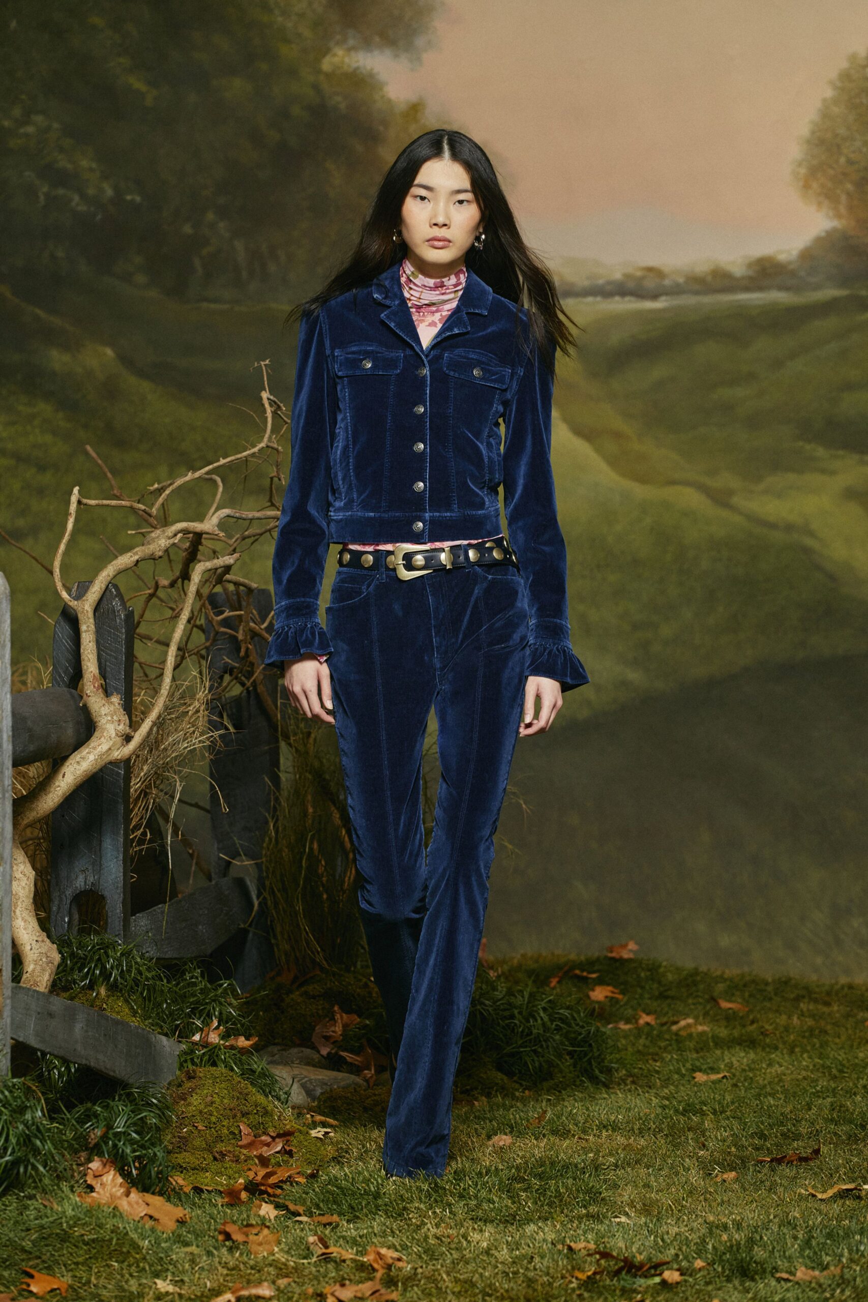 blue velvet long-sleeve collared fitted buttoned jacket