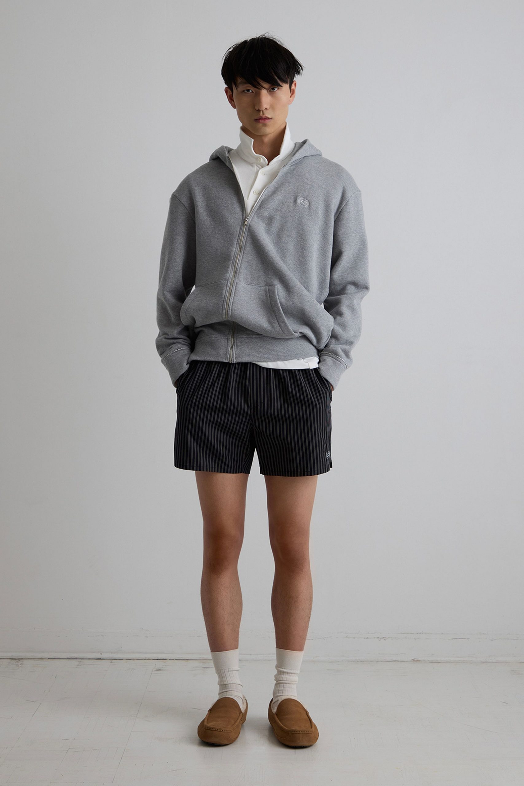 gray cotton long-sleeve hooded relaxed hoodie