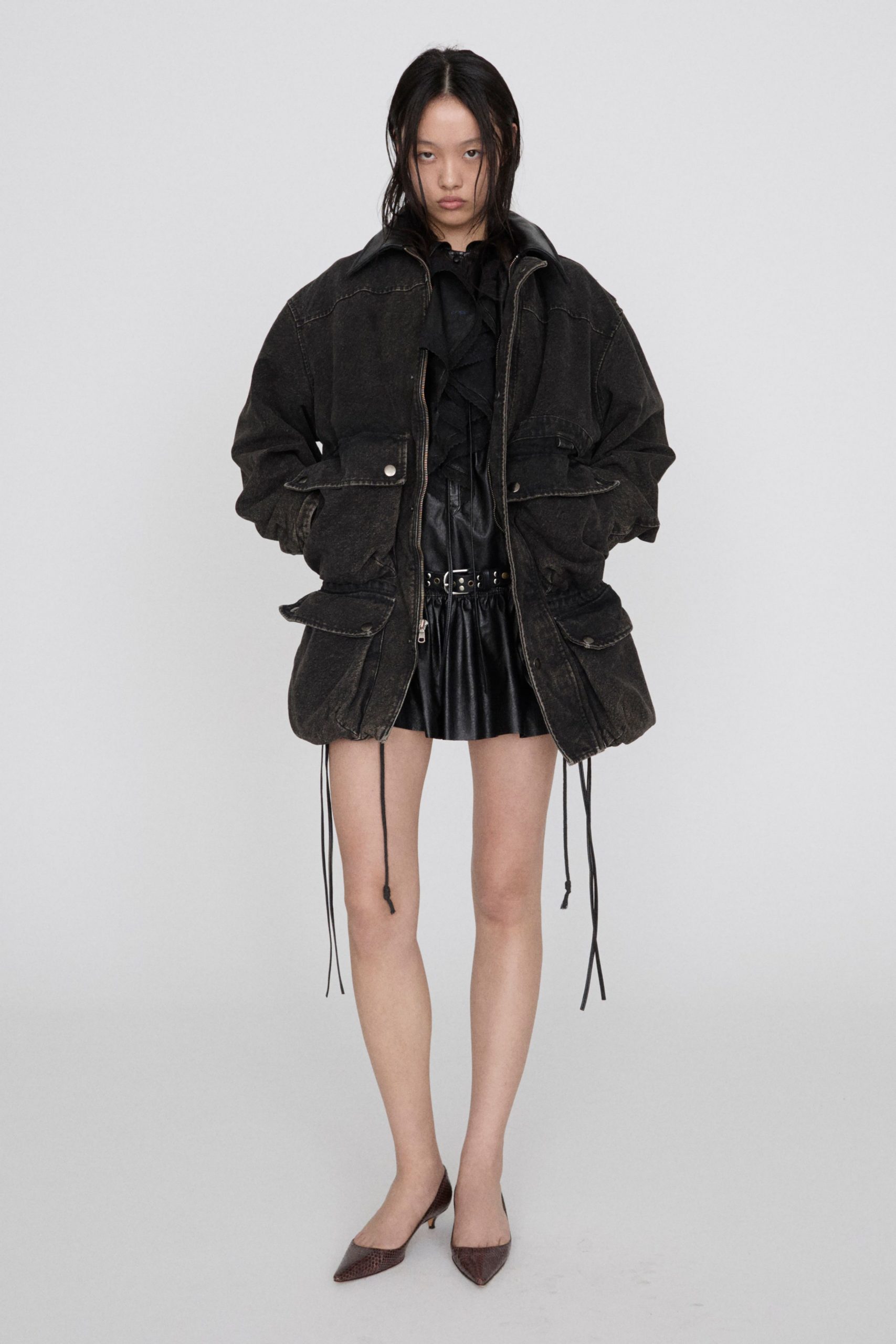black denim long-sleeve collared oversized zippered pockets jacket