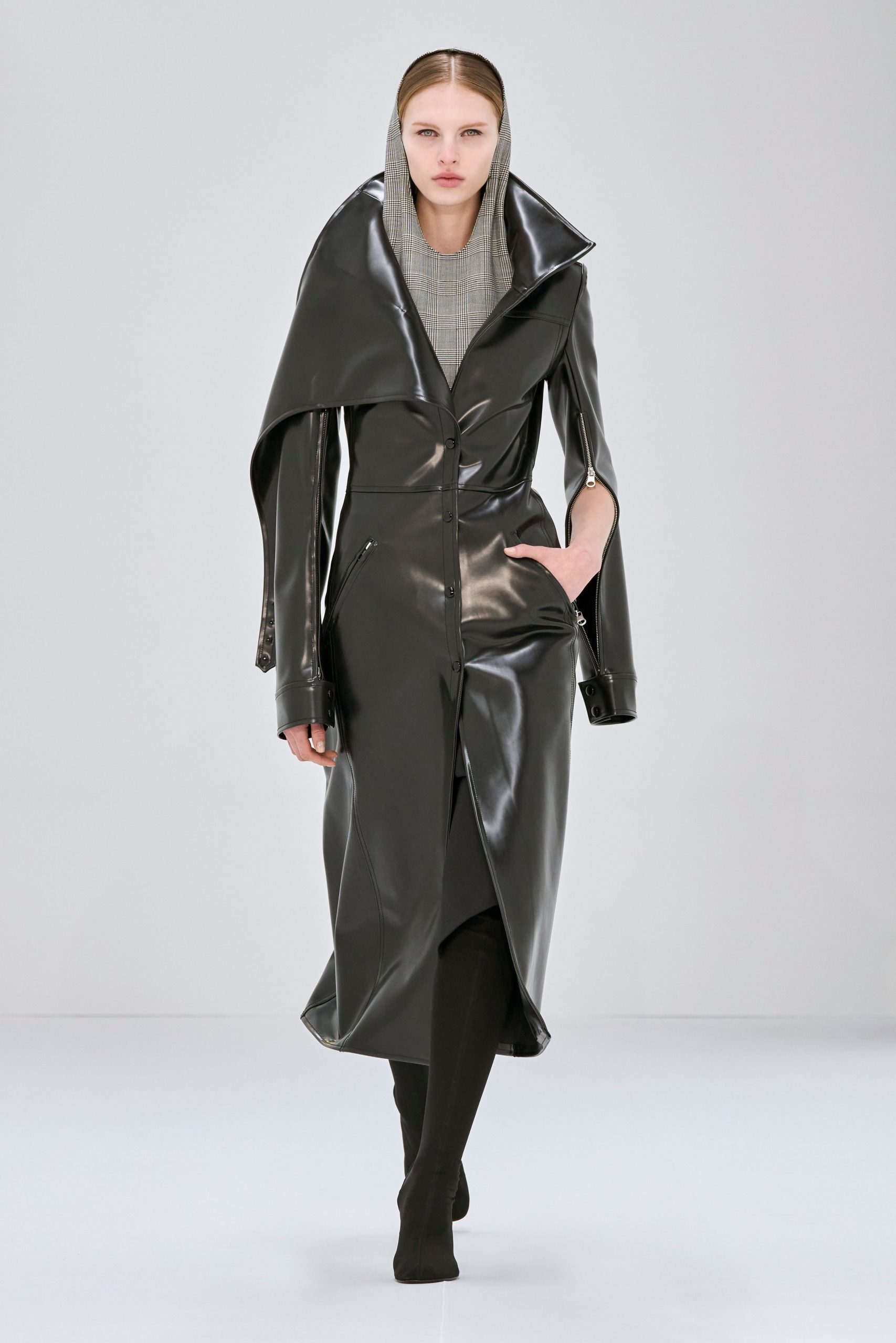 Courrèges F/W 24 Look 10