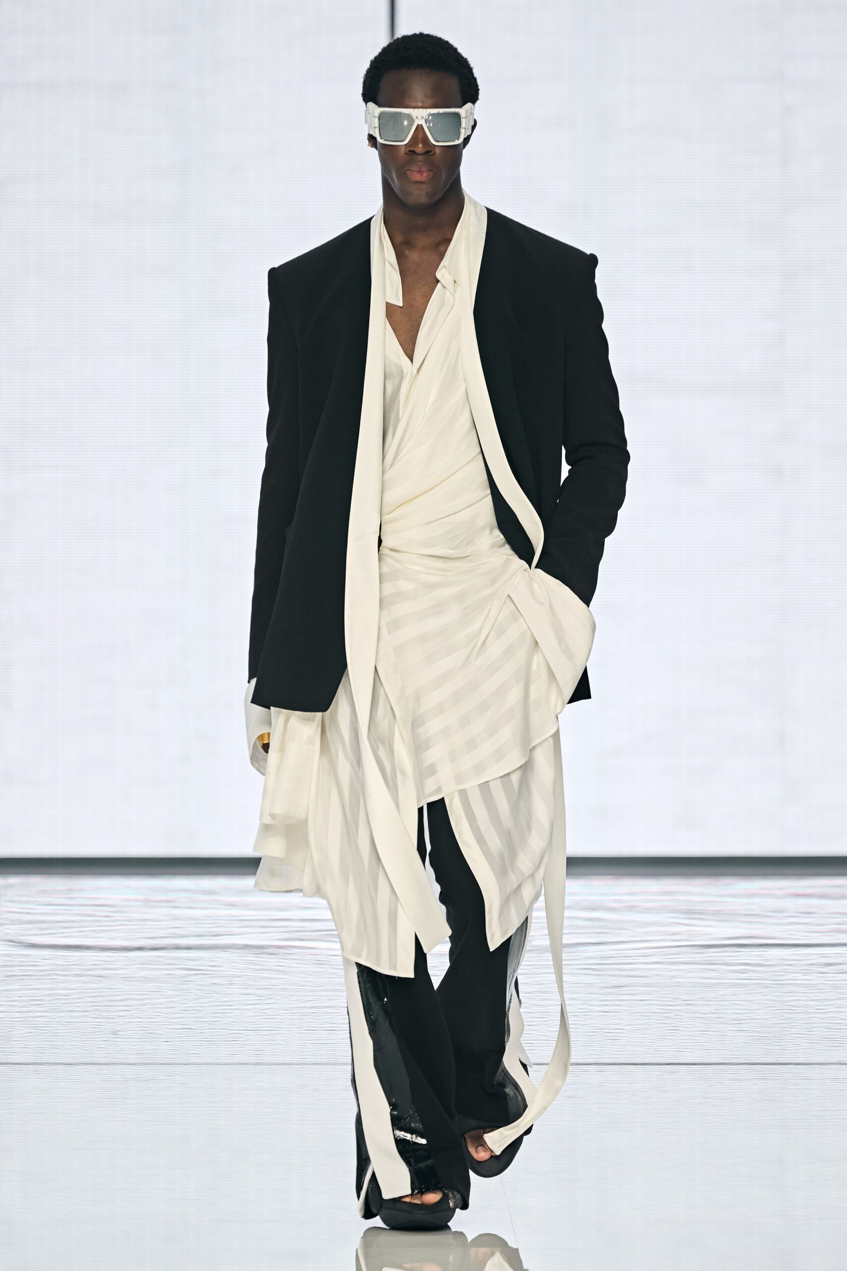 Balmain S/S 22 Menswear Look 56