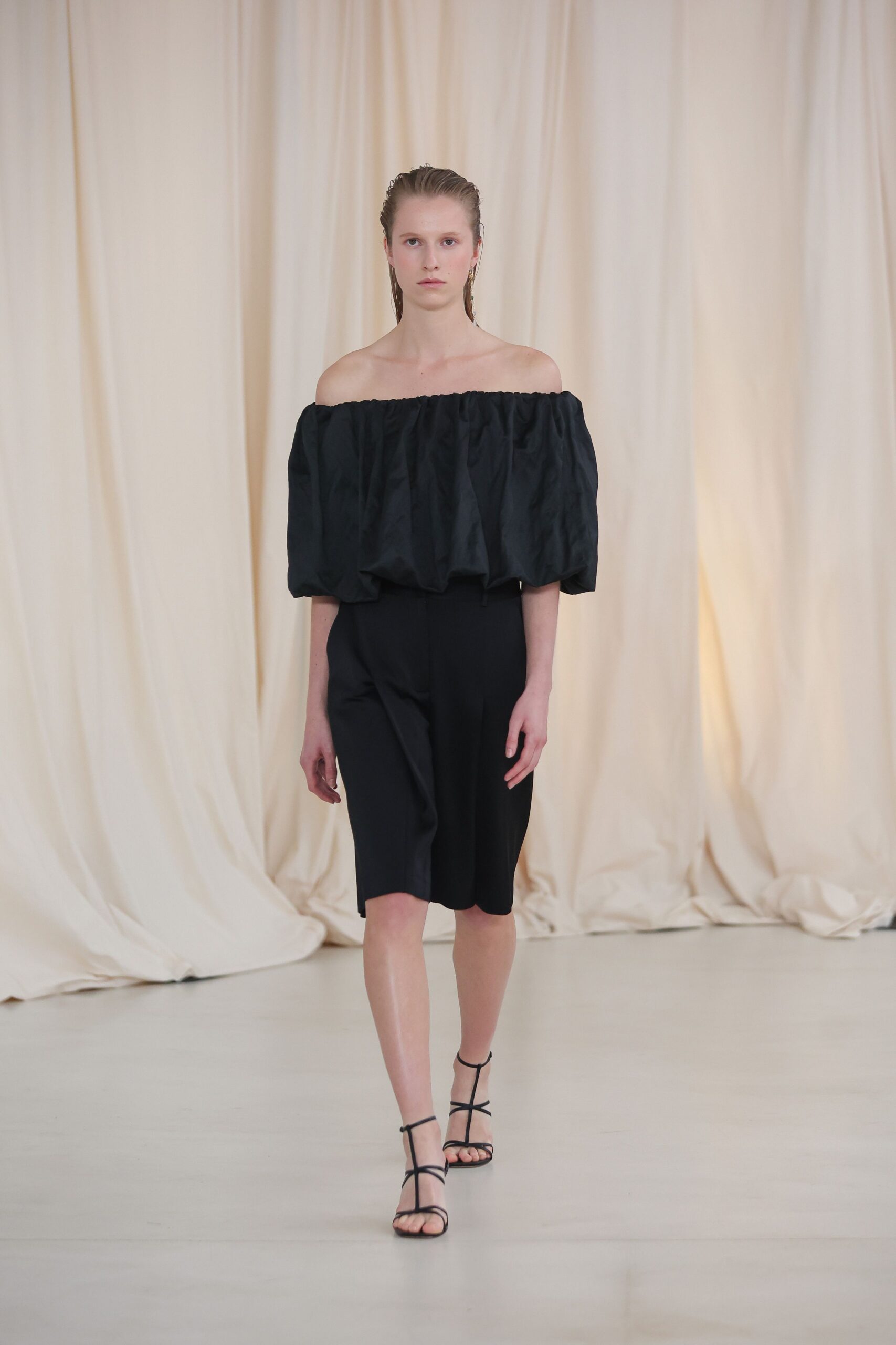 black cotton off-shoulder short-sleeve oversized pockets textured top