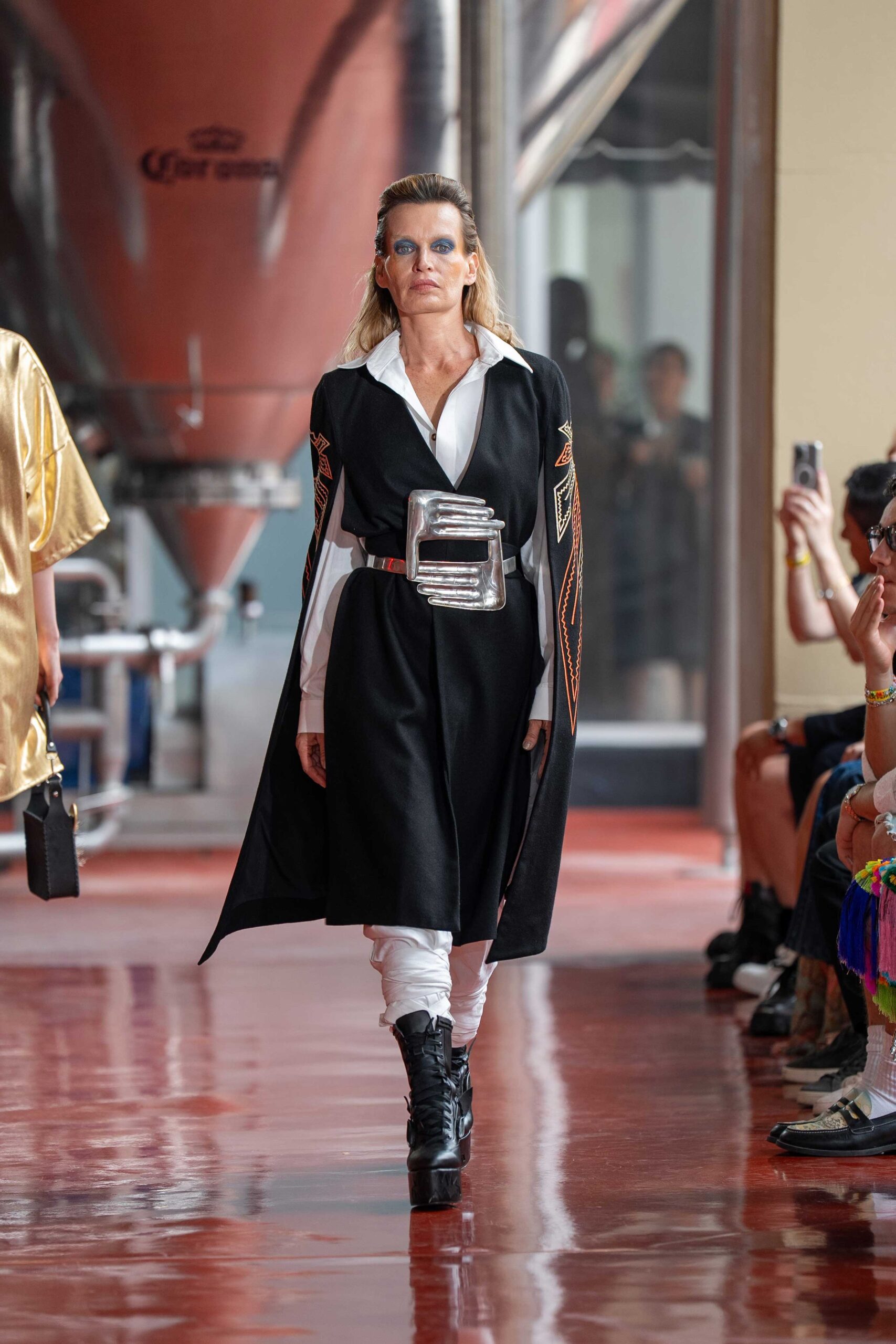 black cotton long-sleeve collared relaxed embroidered cape