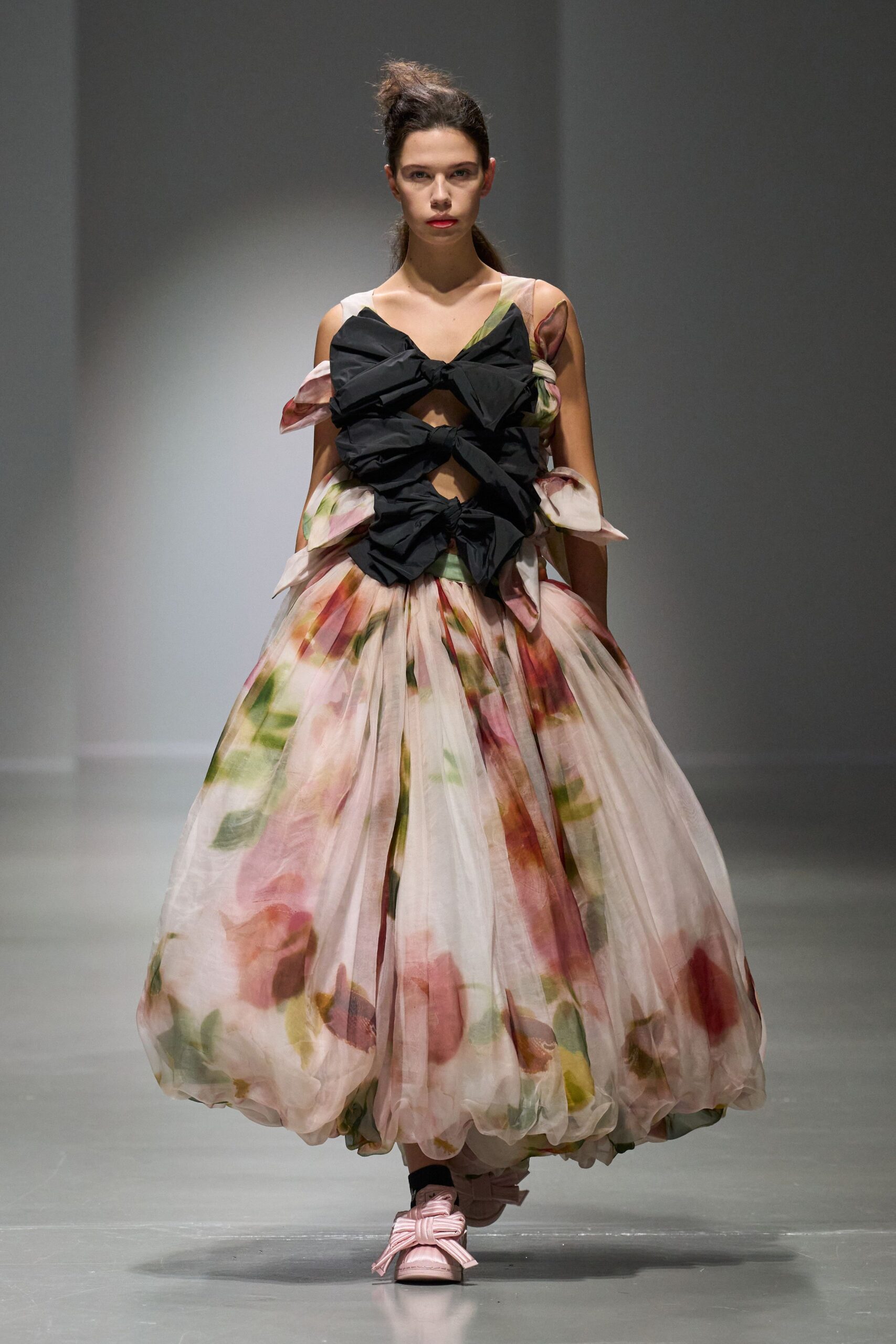 pink tulle sleeveless v-neck fitted floral layered dress