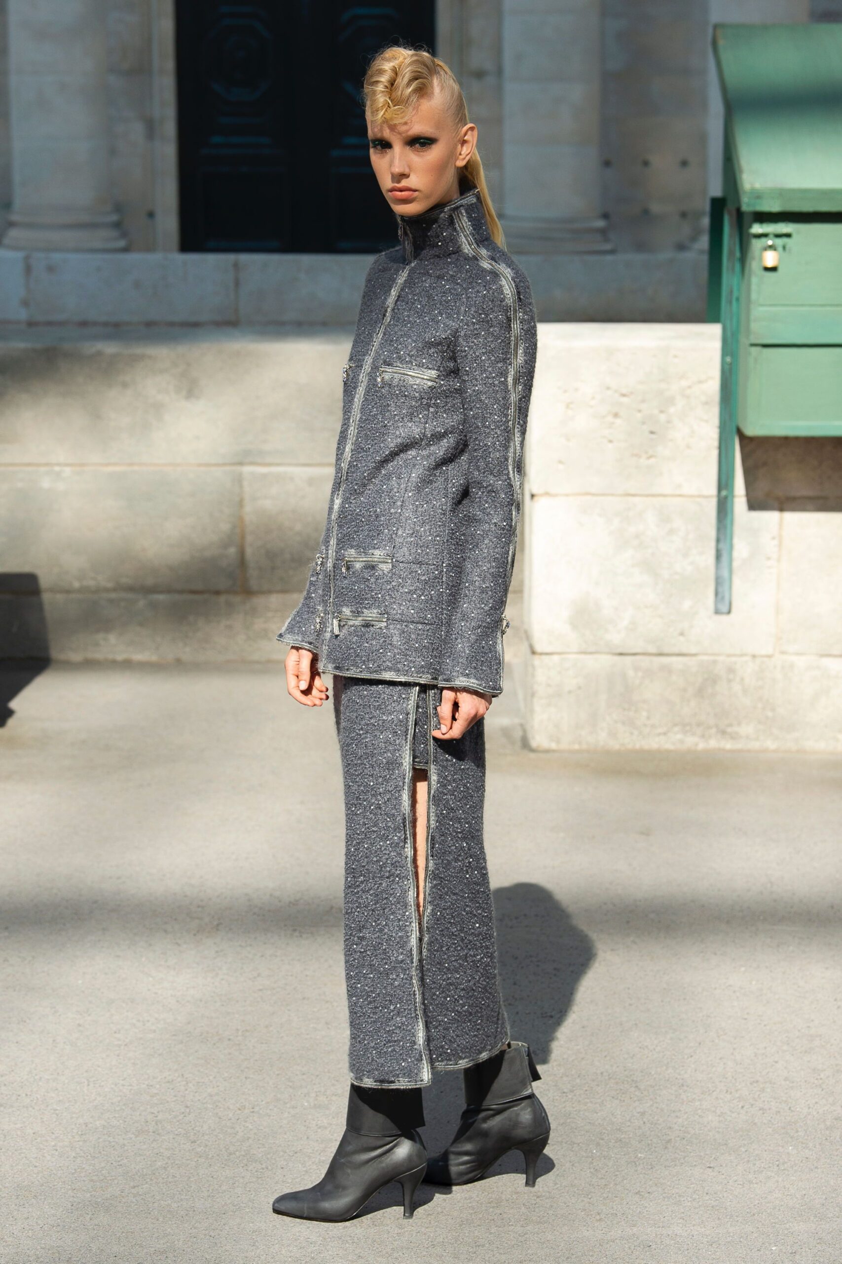 Chanel F/W 18 Couture Look 126