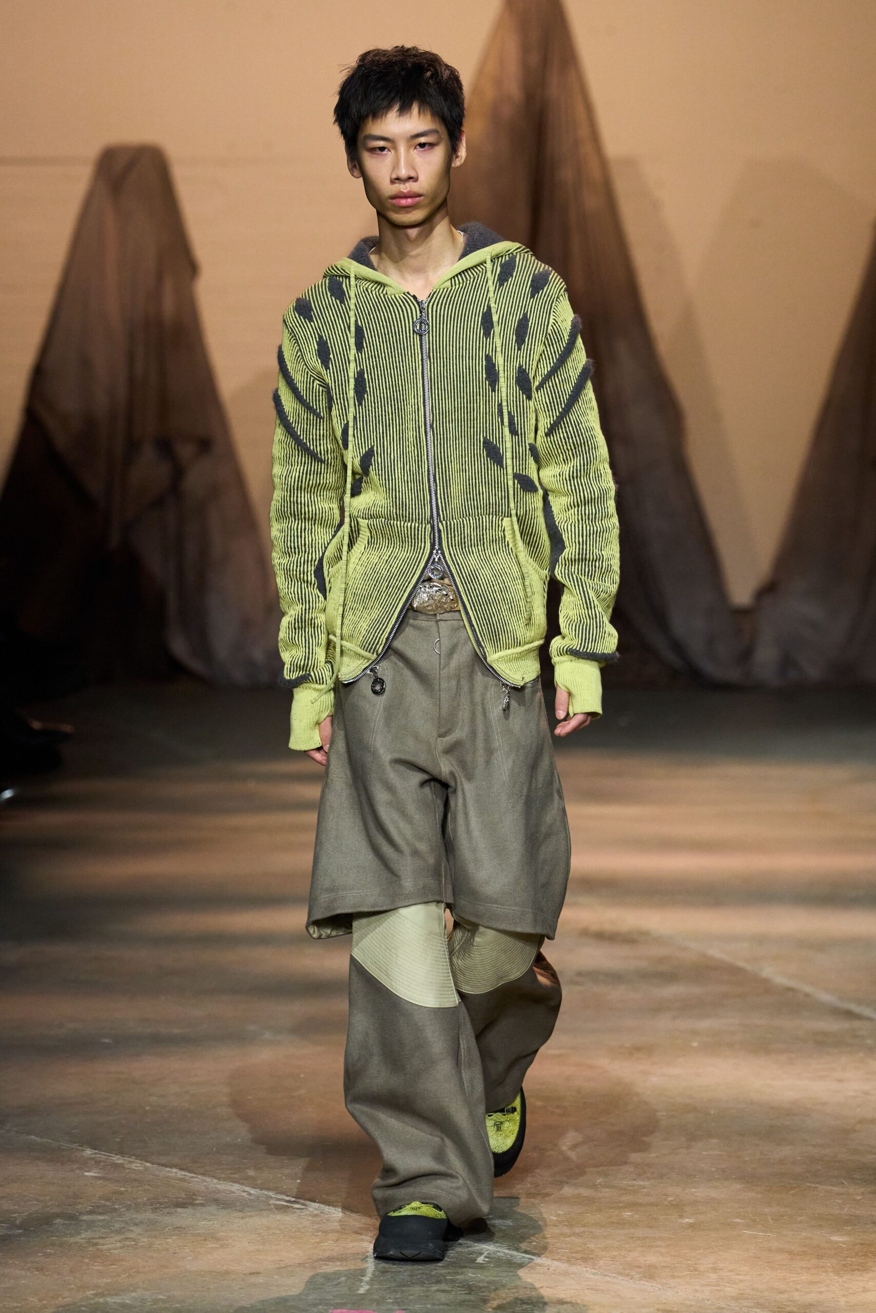 green cotton long-sleeve hooded relaxed zippered printed hoodie