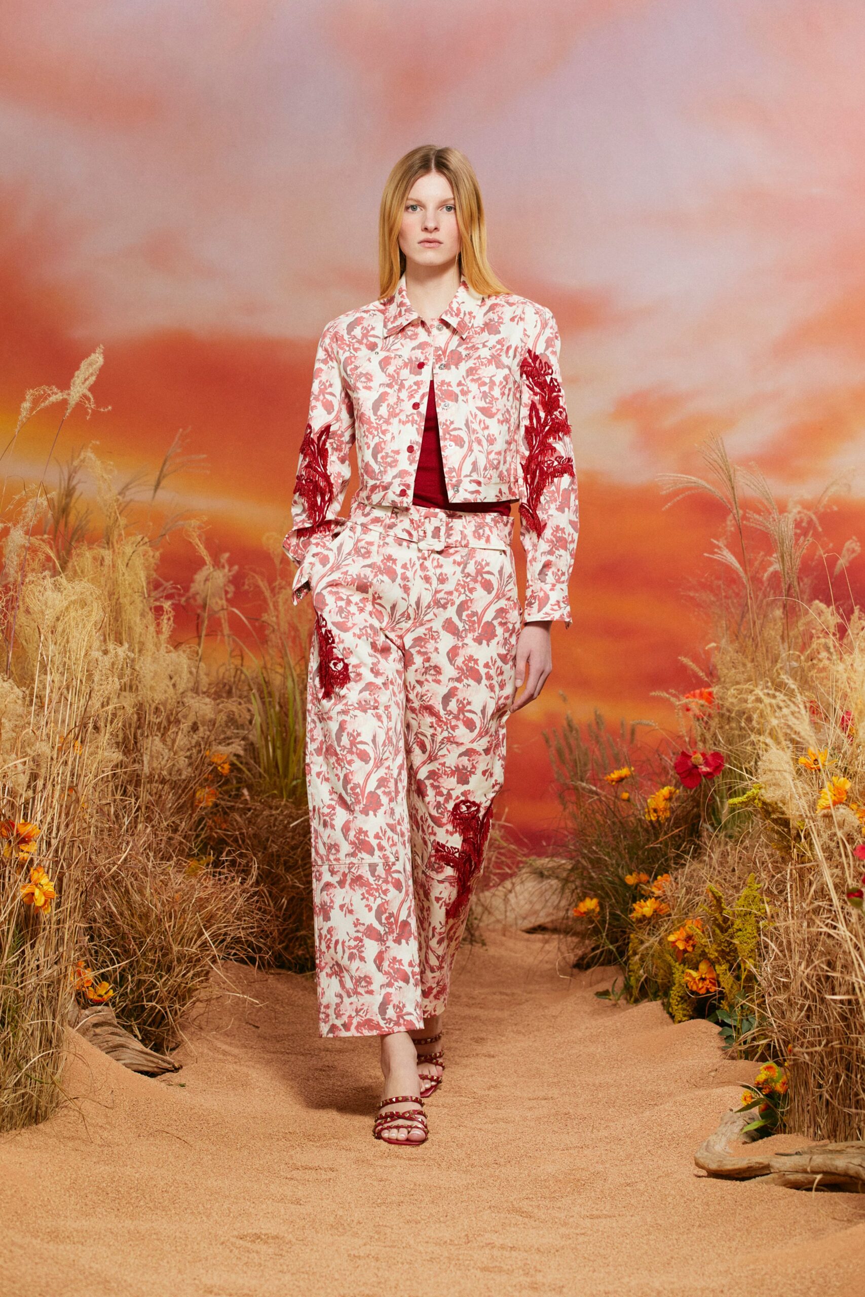 red cotton relaxed floral pockets pants
