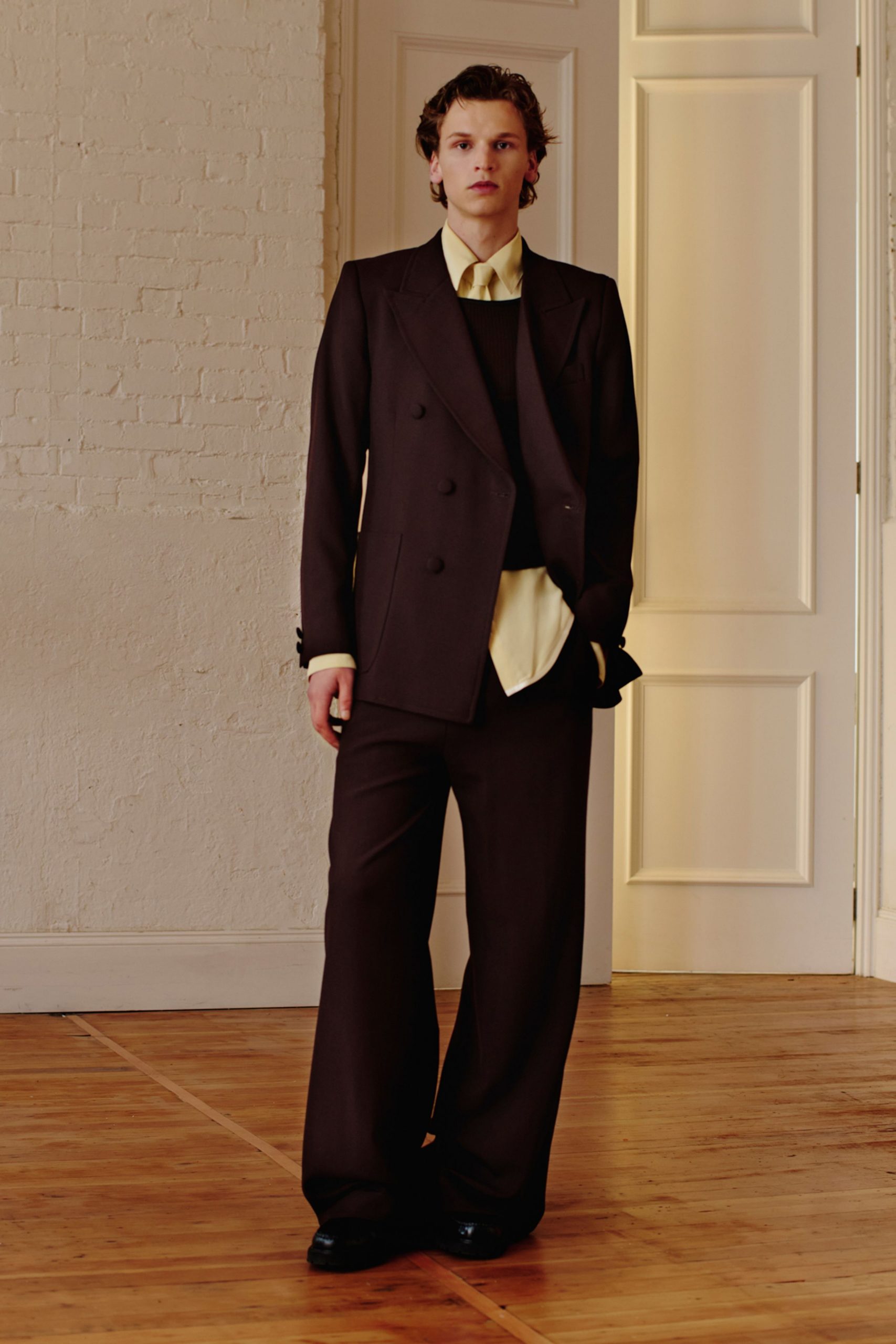 brown wool long-sleeve collared tailored buttoned straight-leg suit