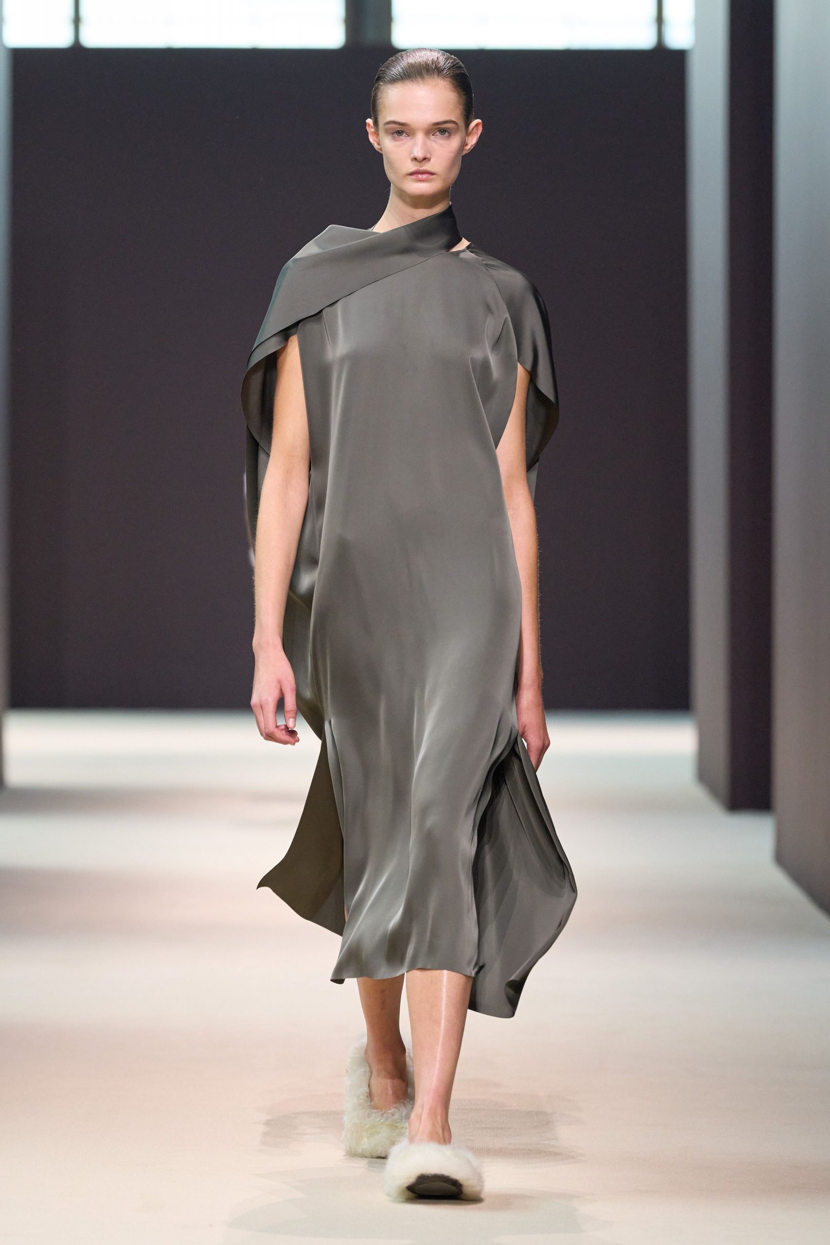 Cos F/W 24 Look 45