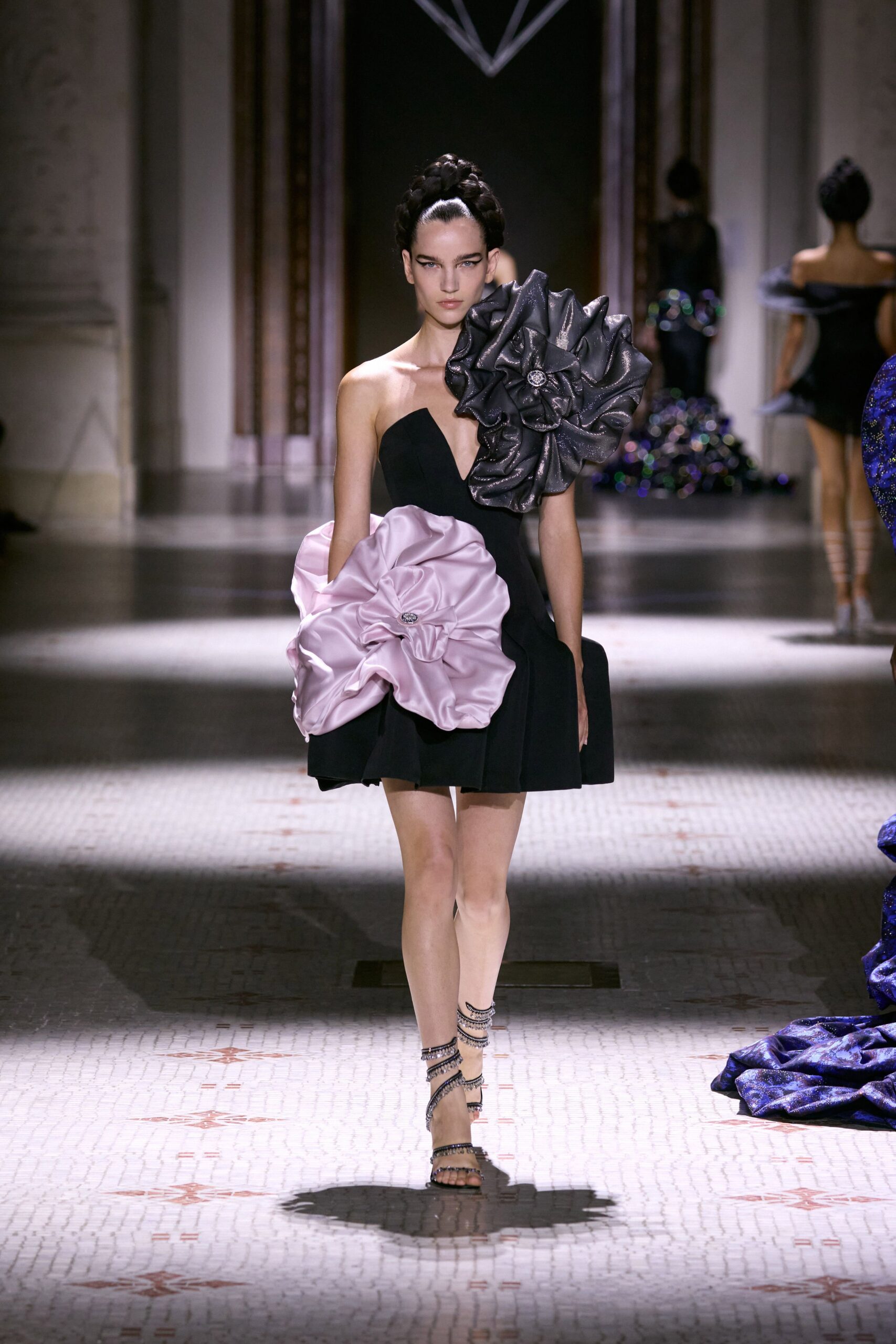 ArdAzAei F/W 24 Couture Look 39
