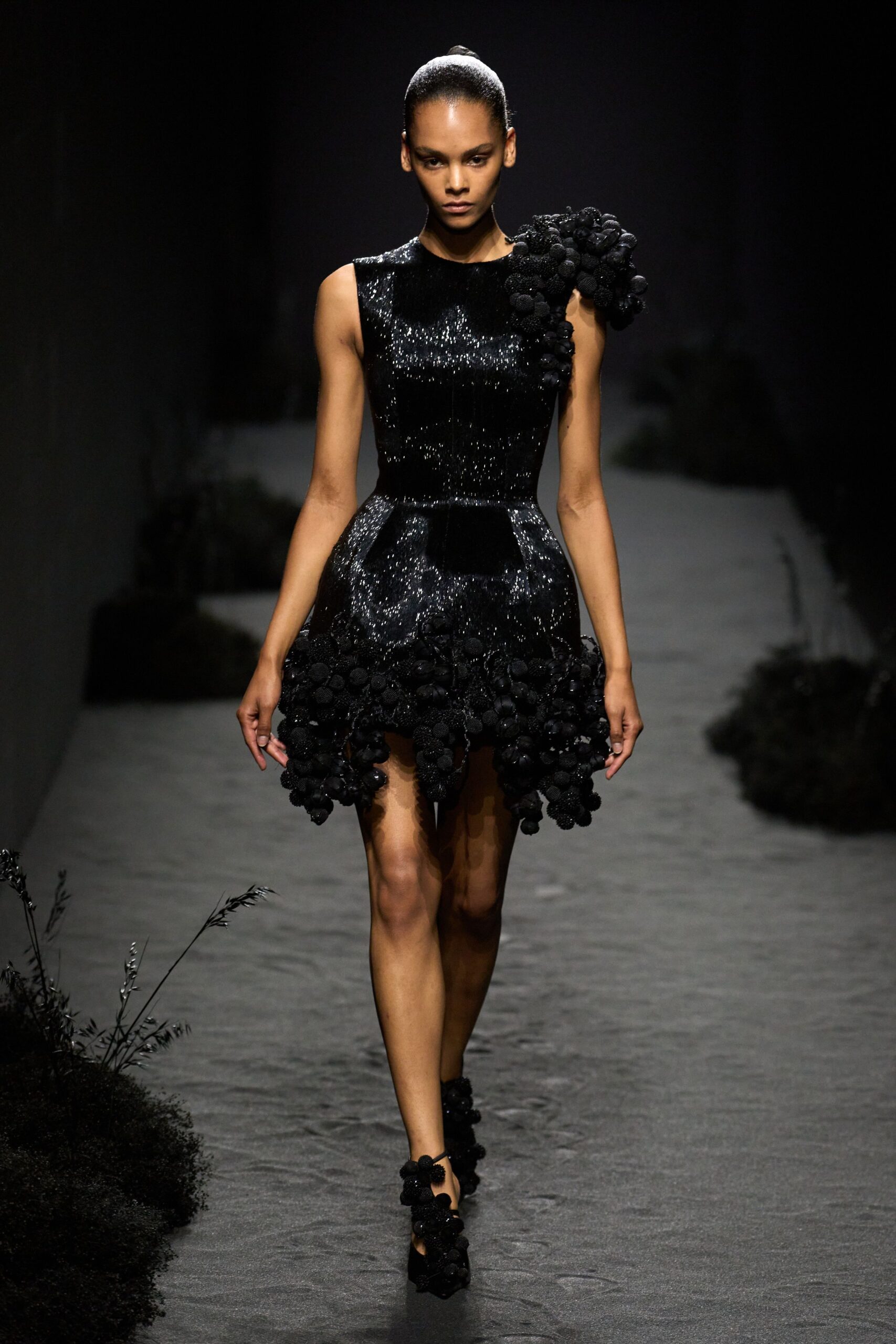 Ashi Studio F/W 24 Couture Look 46