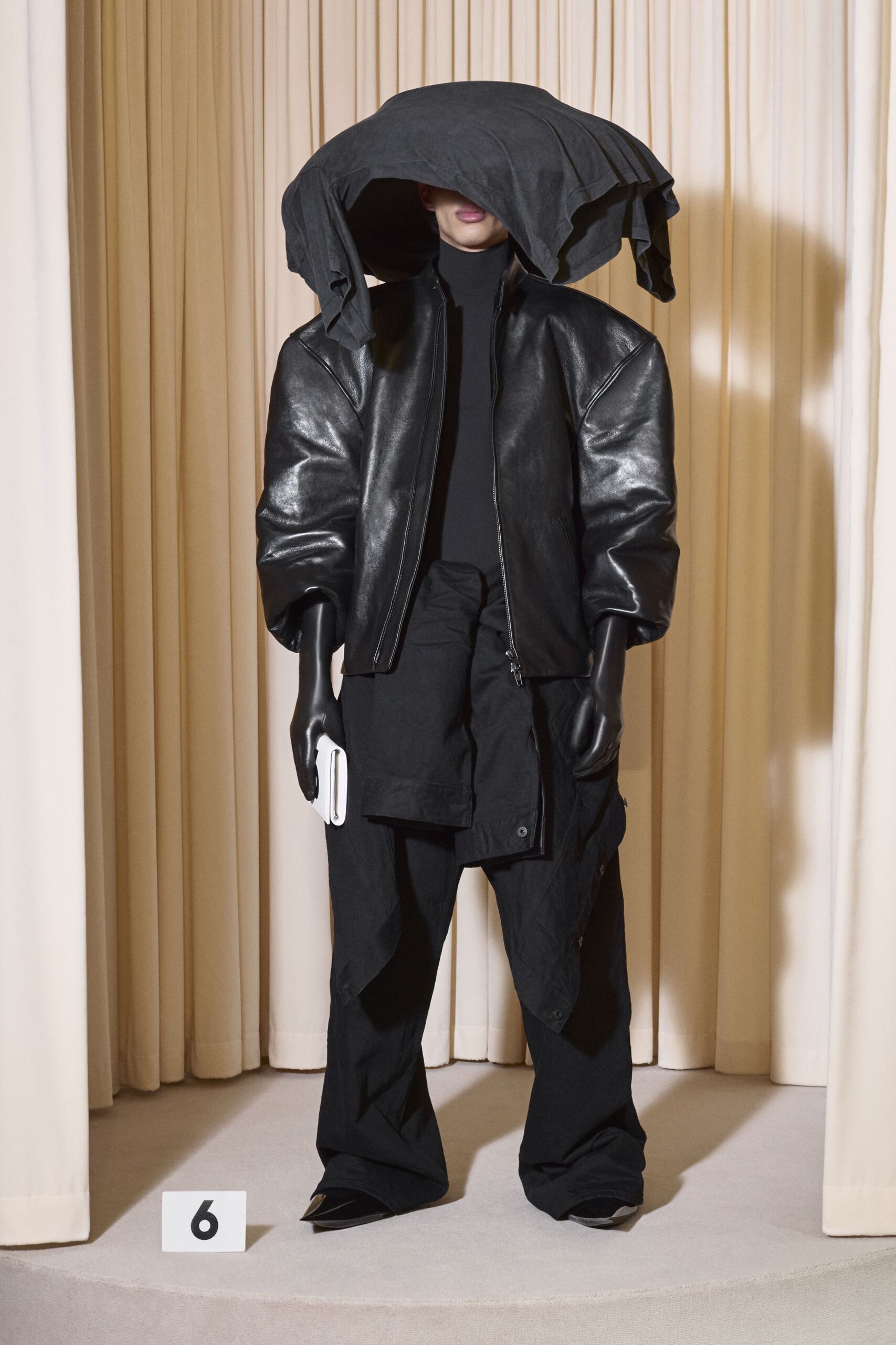 Balenciaga F/W 24 Couture Look 41