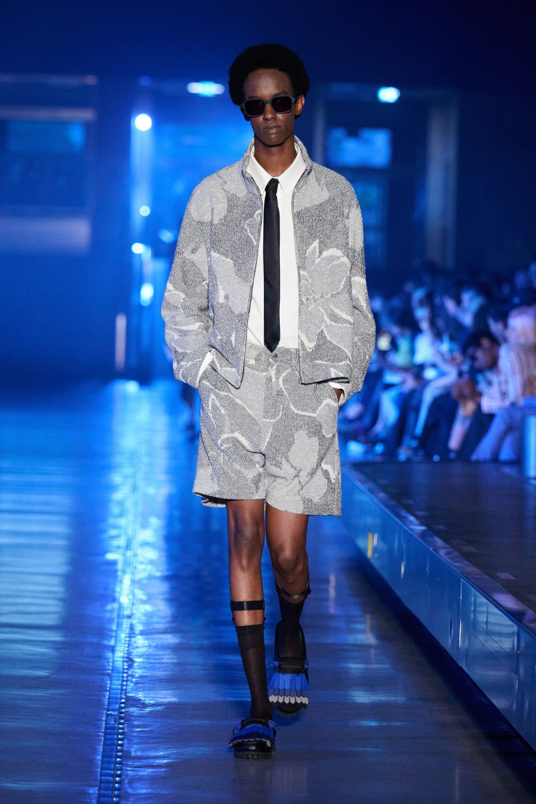 gray printed jacket and shorts