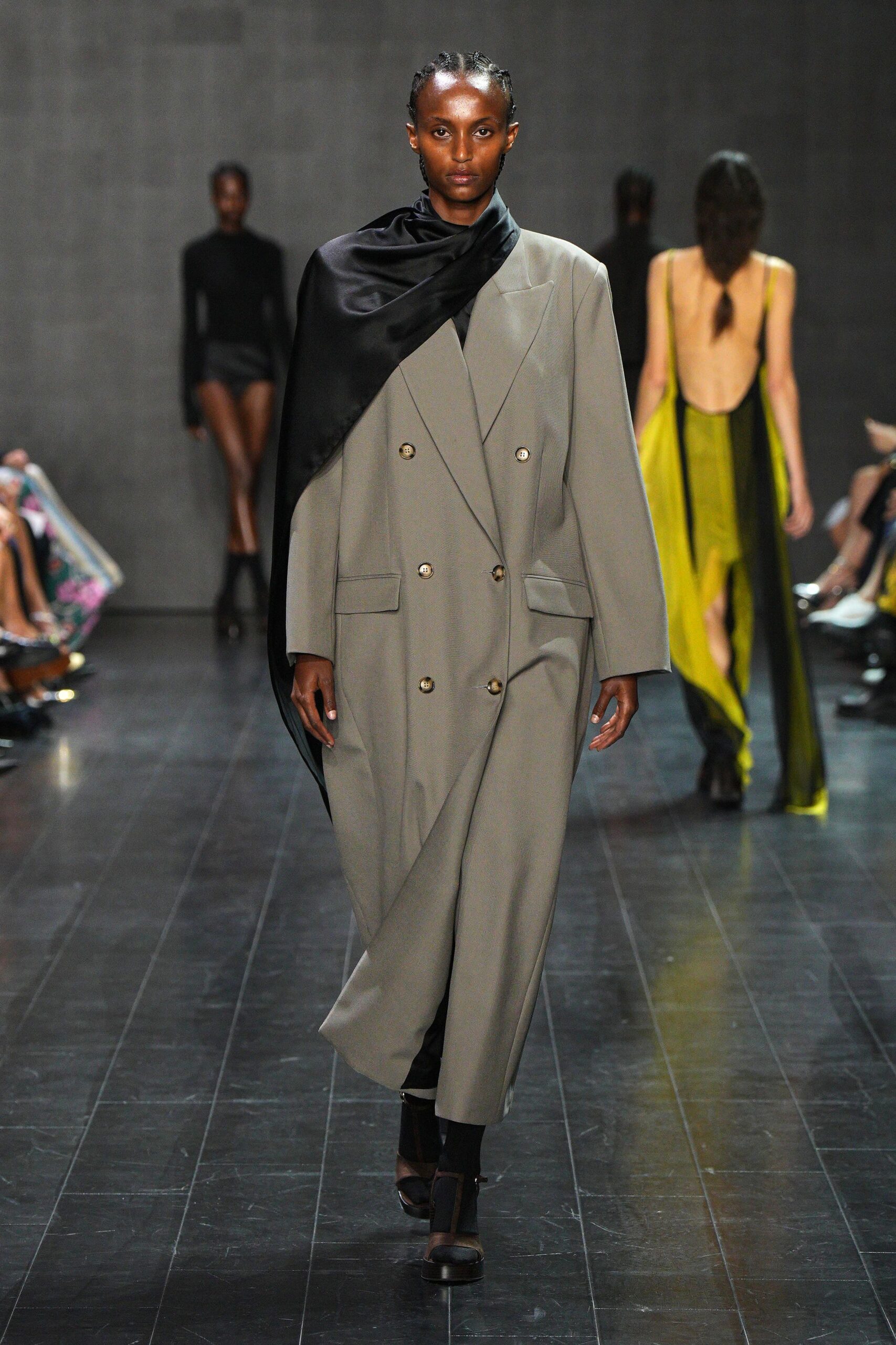 gray wool long-sleeve double-breasted oversized buttoned layered coat