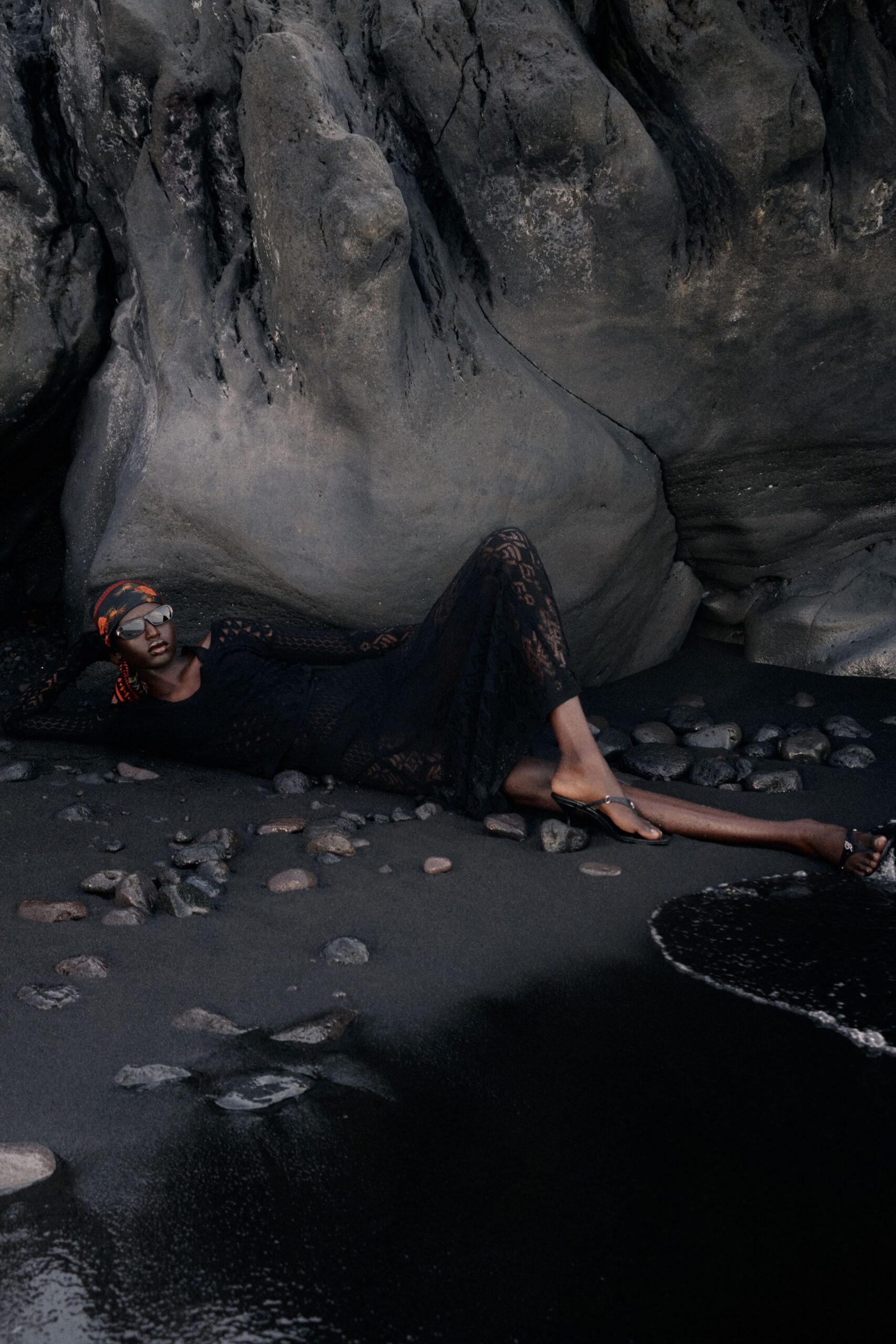 black lace long-sleeve fitted printed sheer pants