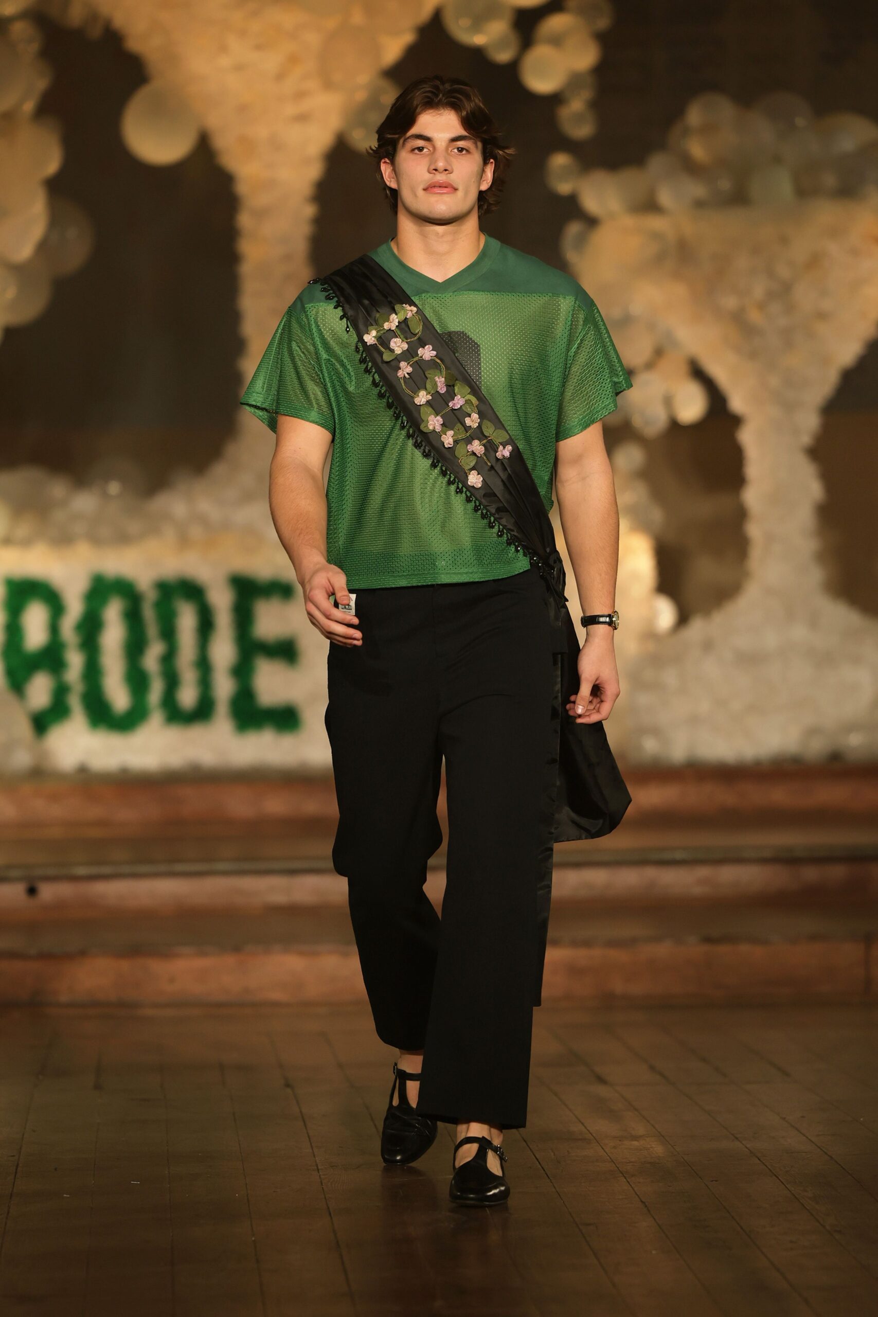 green mesh short-sleeve v-neck relaxed layered top