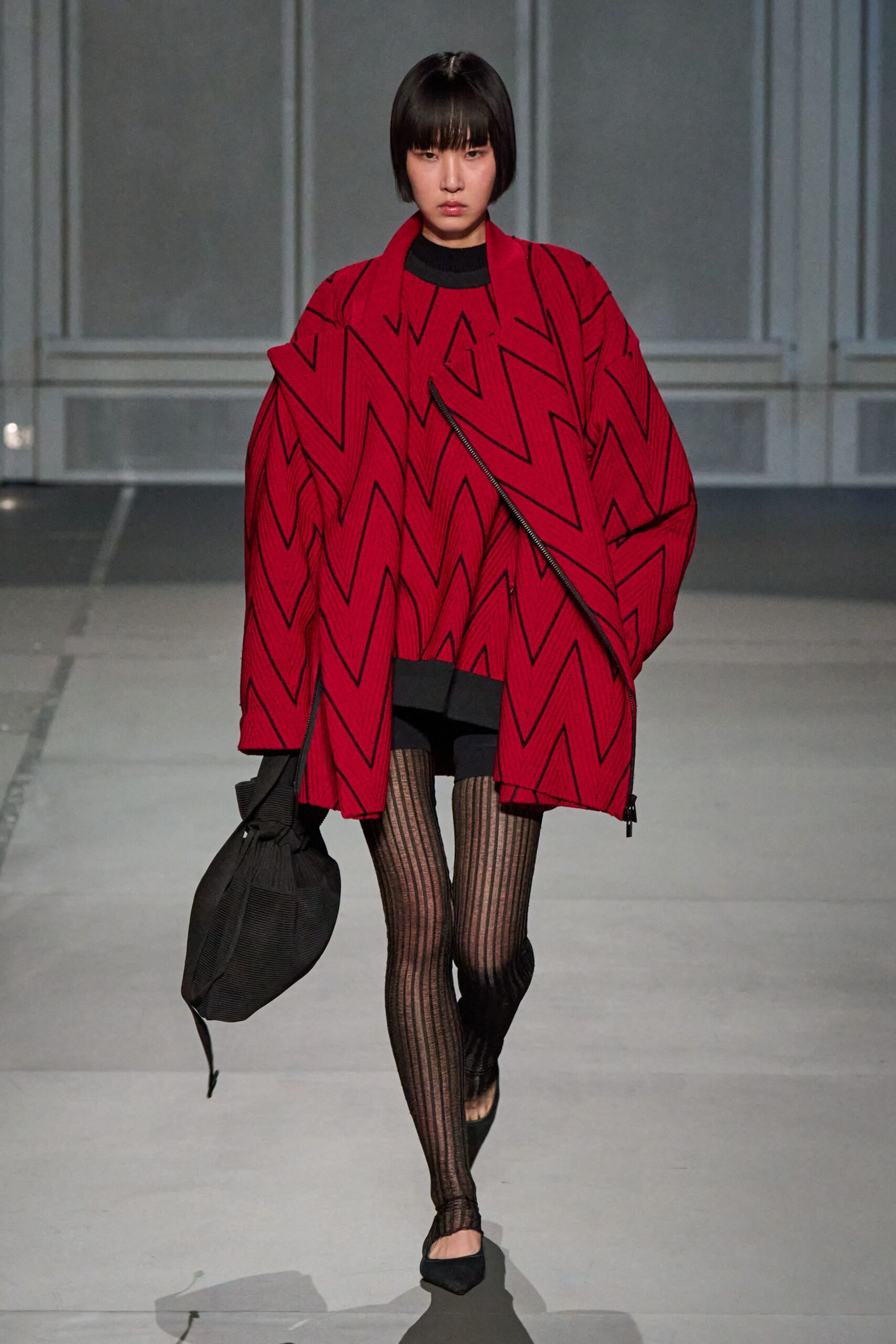 red wool long-sleeve collared oversized zigzag coat