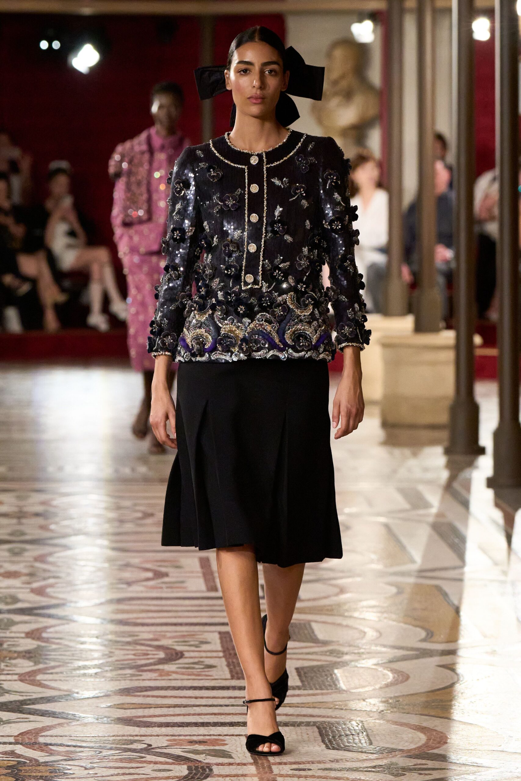 Chanel F/W 24 Couture Look 68