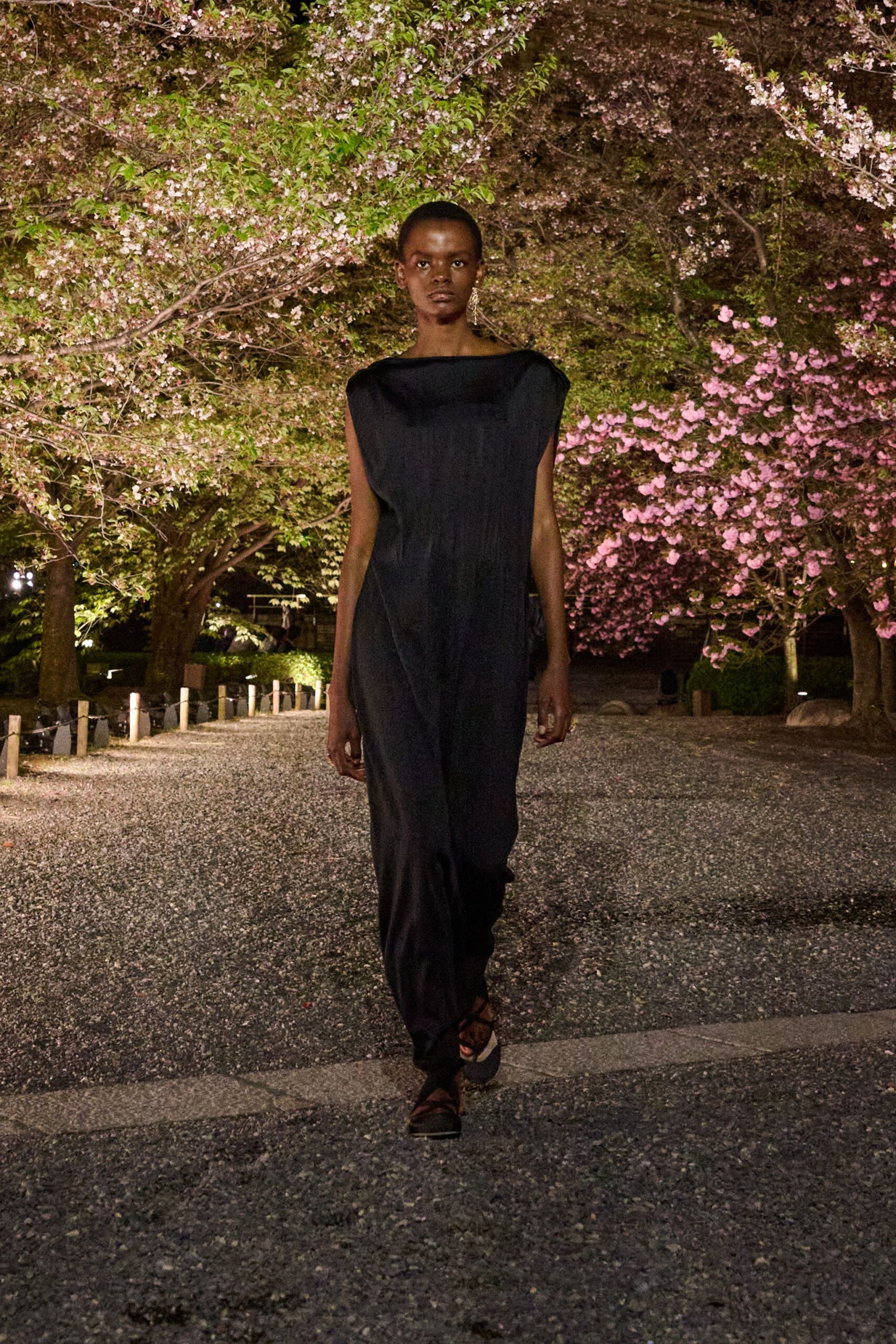 black relaxed sleeveless dress