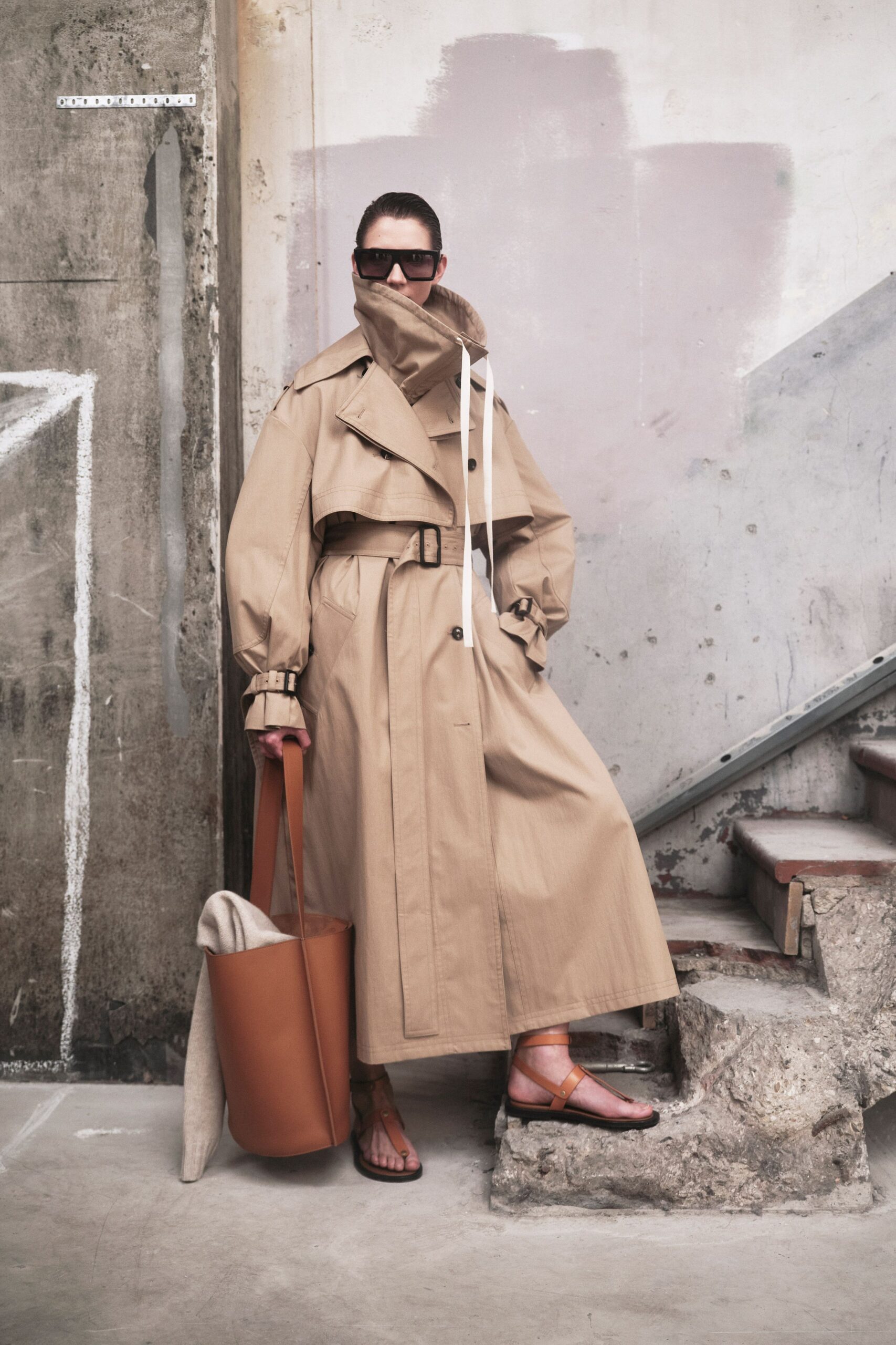 beige relaxed trench coat with sandals