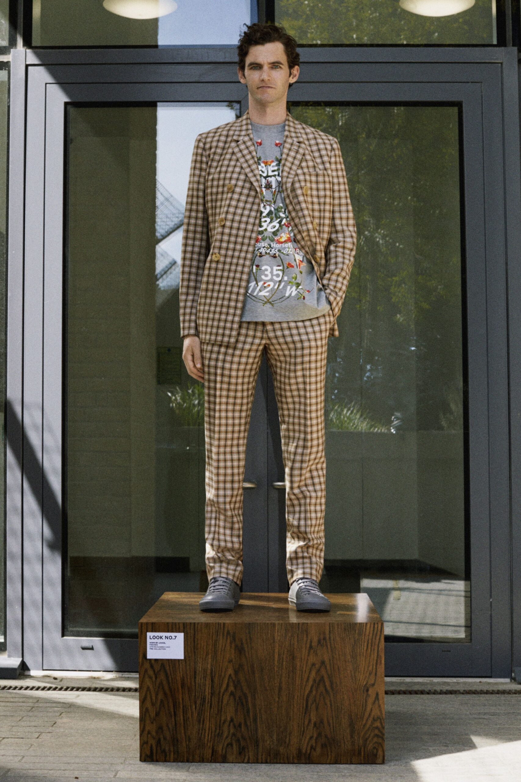 Burberry Resort 21 Look 72
