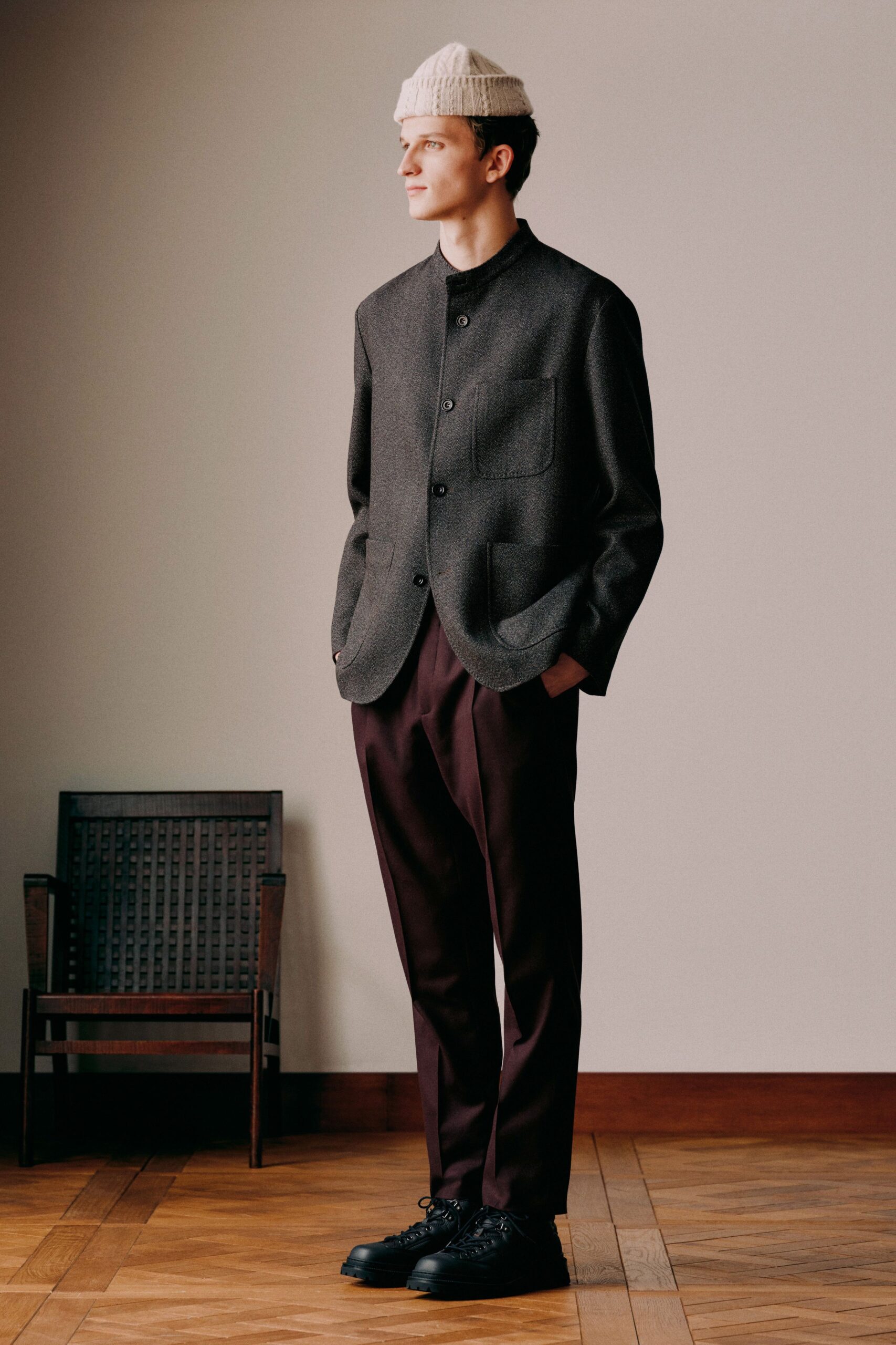 gray wool long-sleeve collared relaxed buttoned pockets jacket