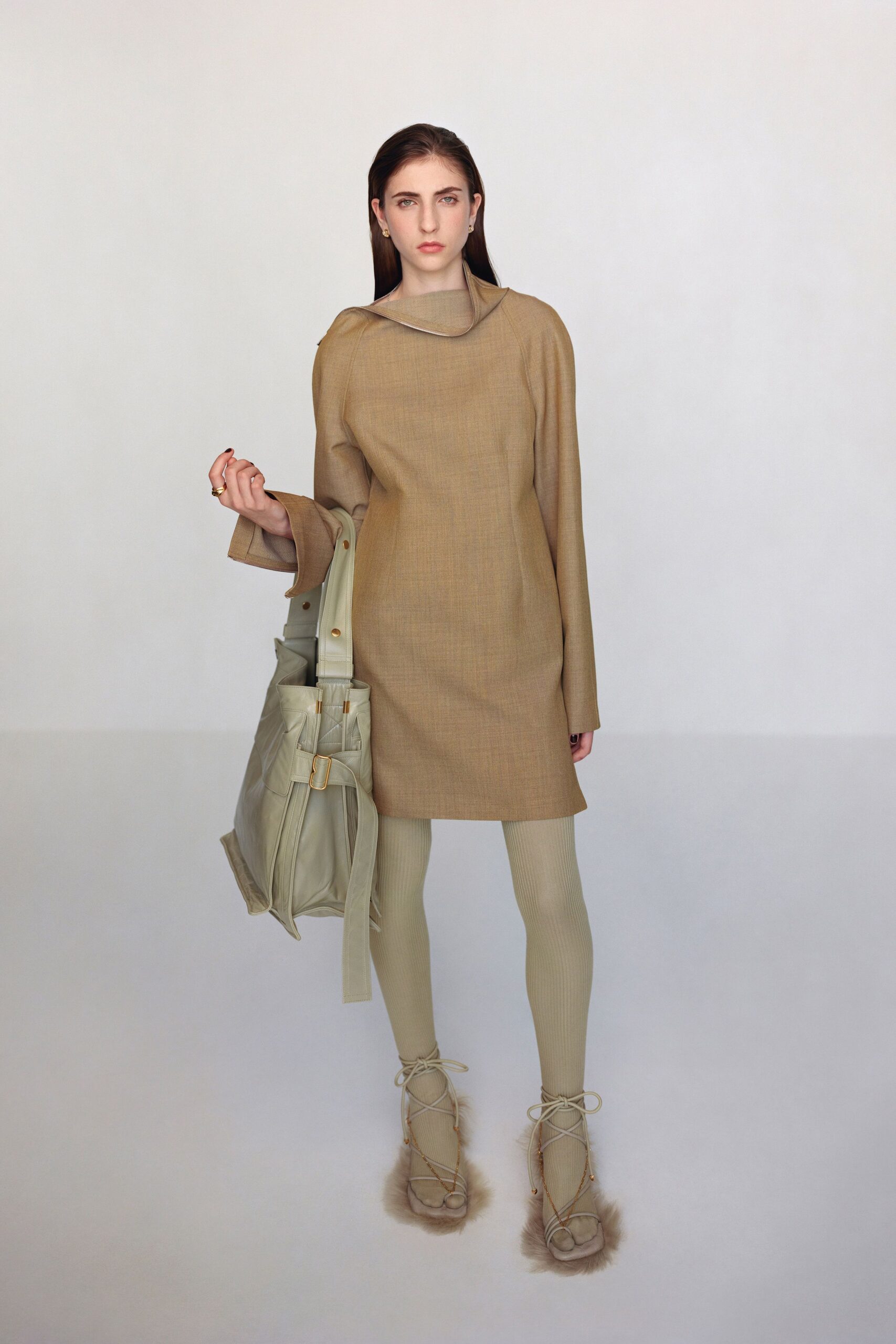 Burberry F/W 24 Look 76