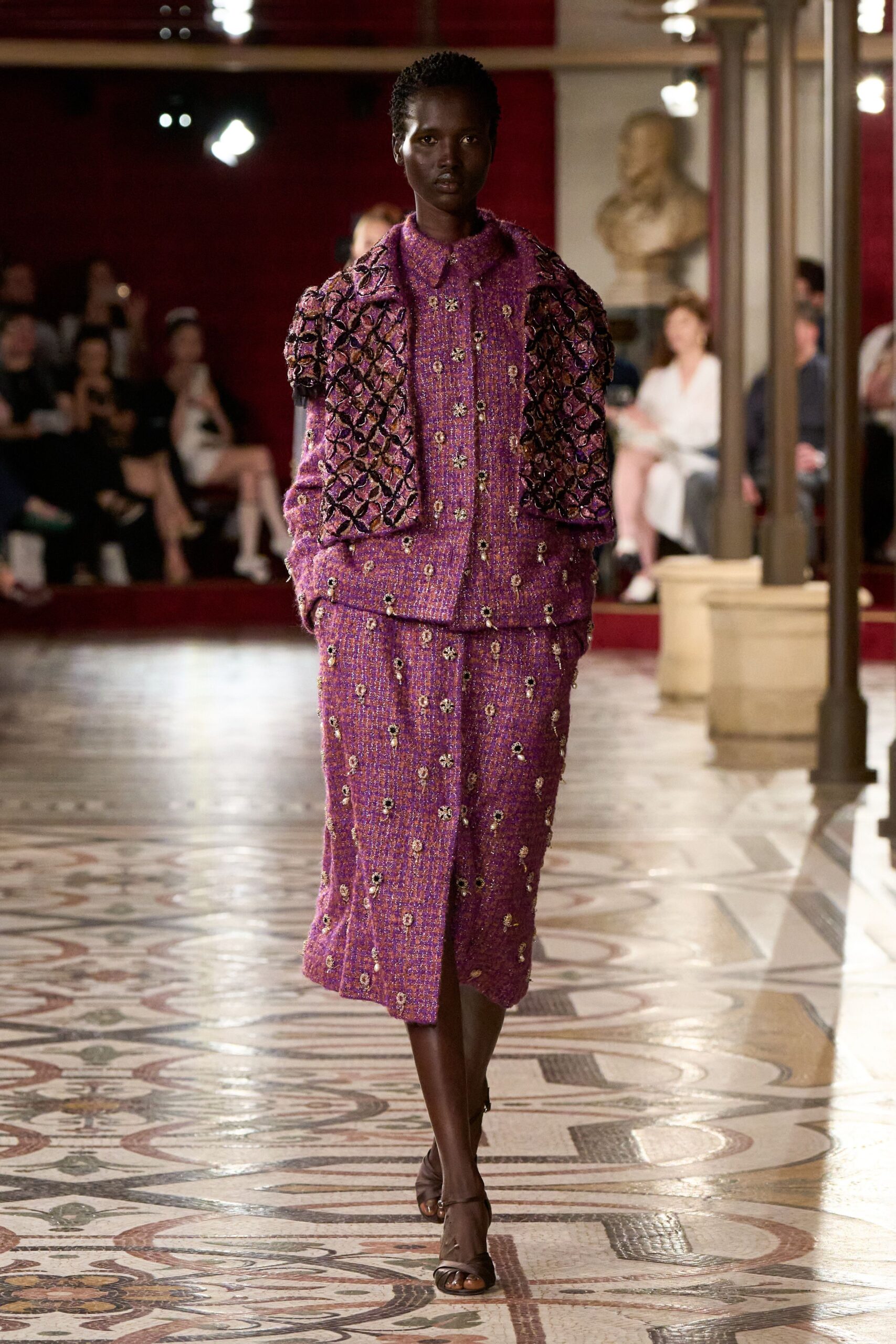 Chanel F/W 24 Couture Look 84