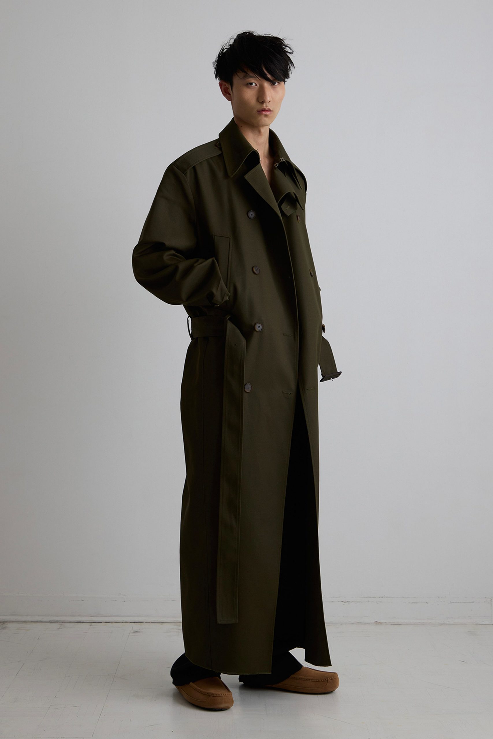 green cotton long-sleeve collared relaxed belted maxi trench