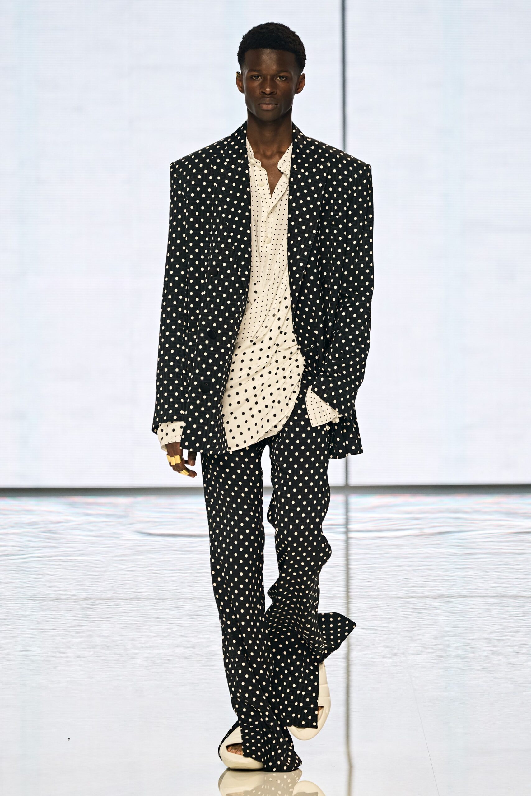 Balmain S/S 22 Menswear Look 84