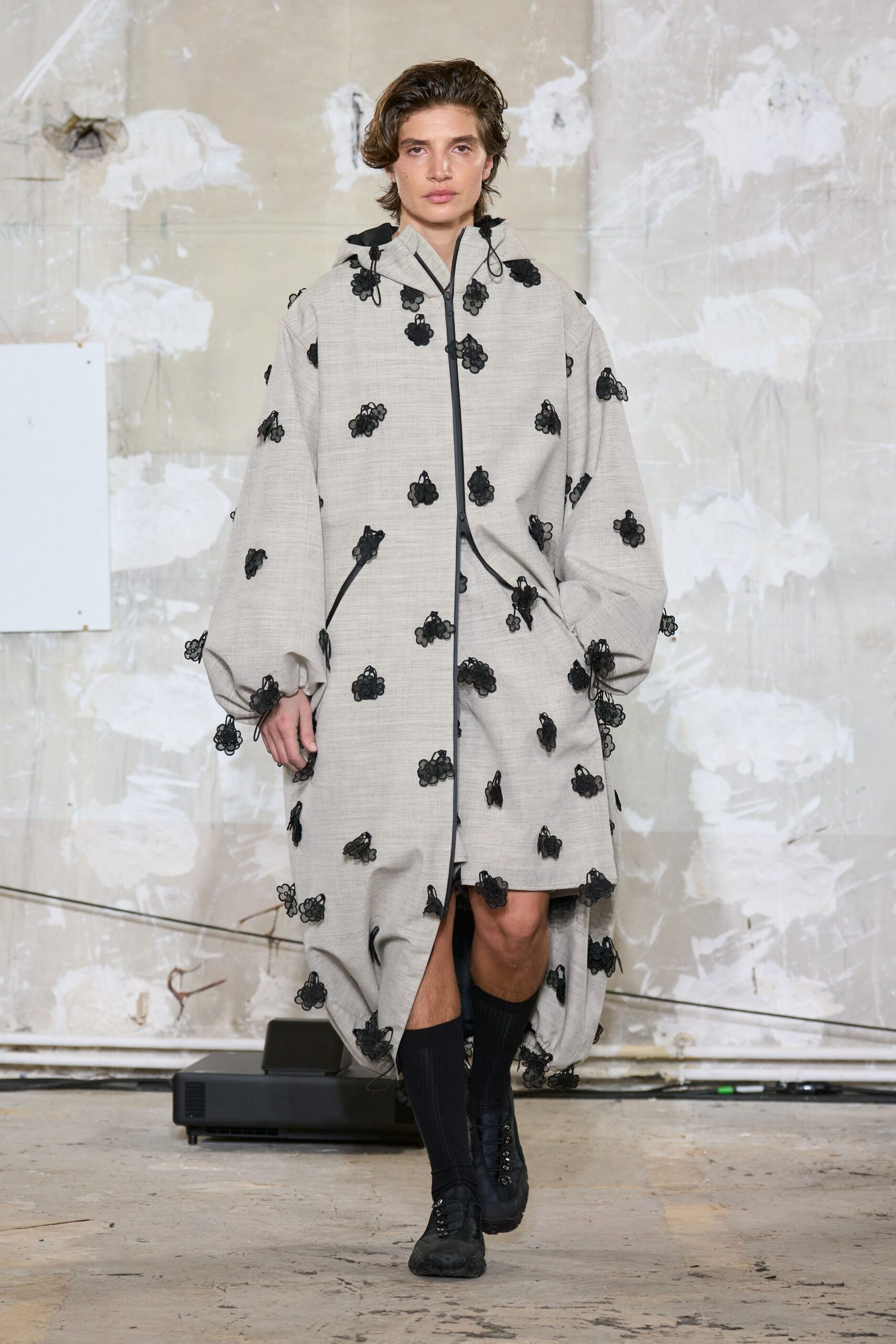 gray cotton long-sleeve collared relaxed embroidered draped coat