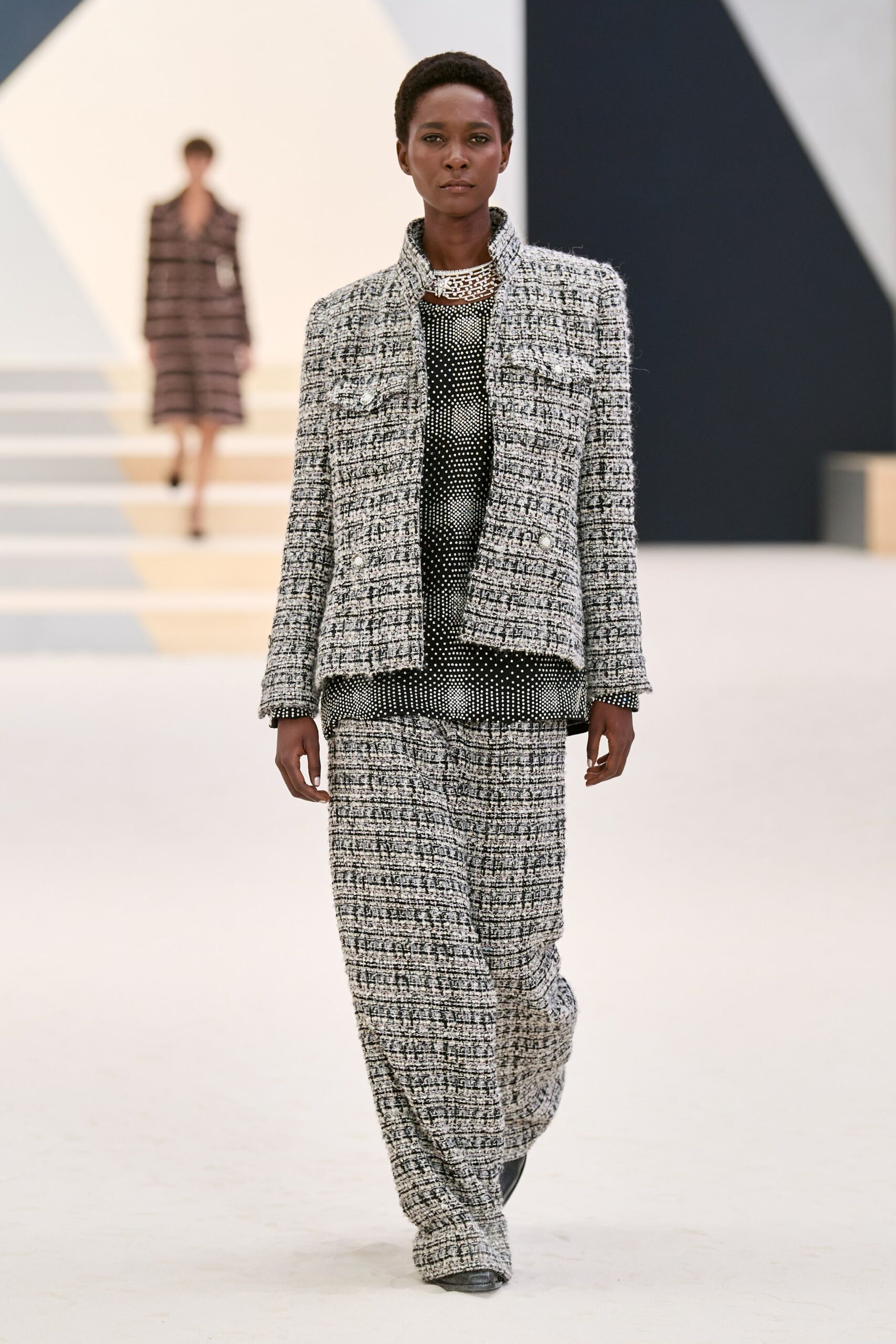 Chanel F/W 22 Couture Look 125
