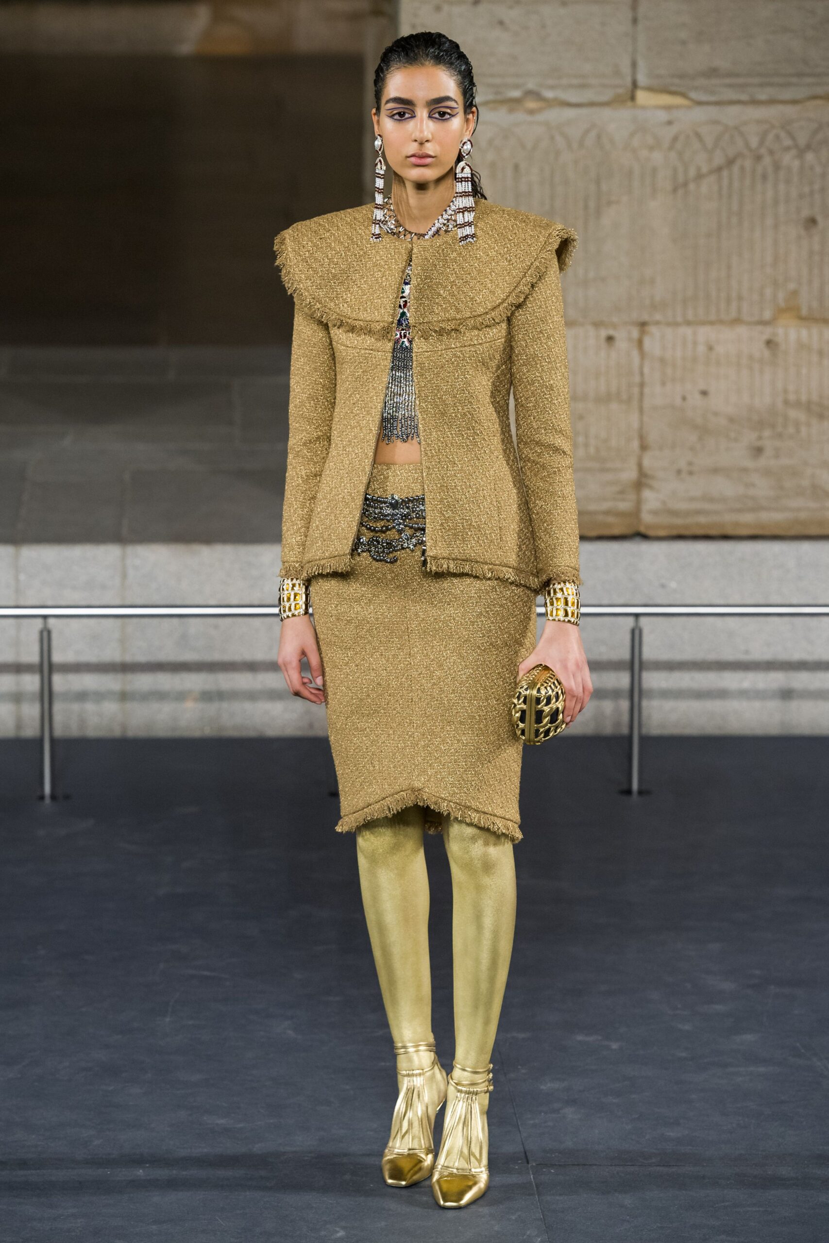 Chanel F/W 19 Look 154