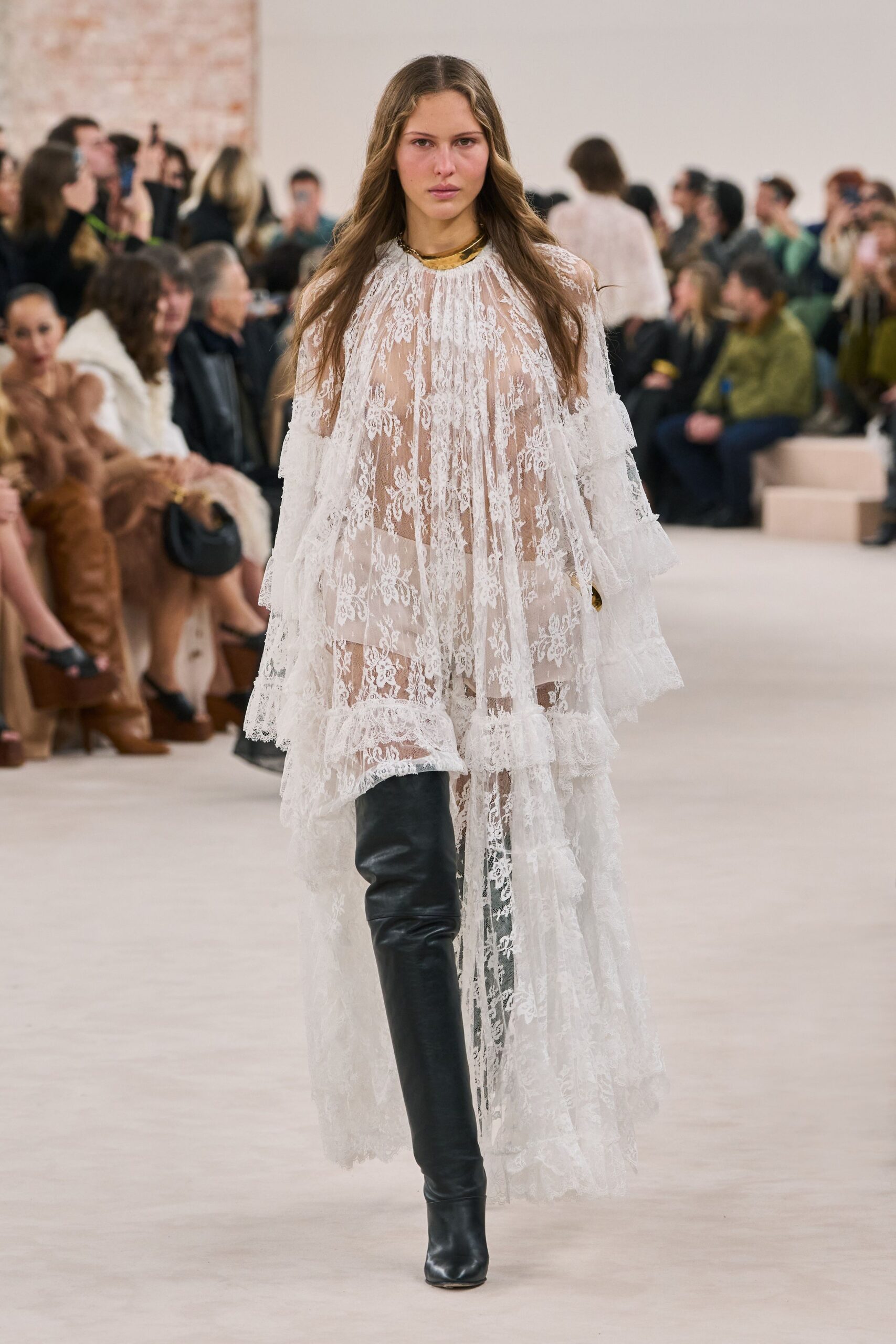 Chloé F/W 24 Look 111