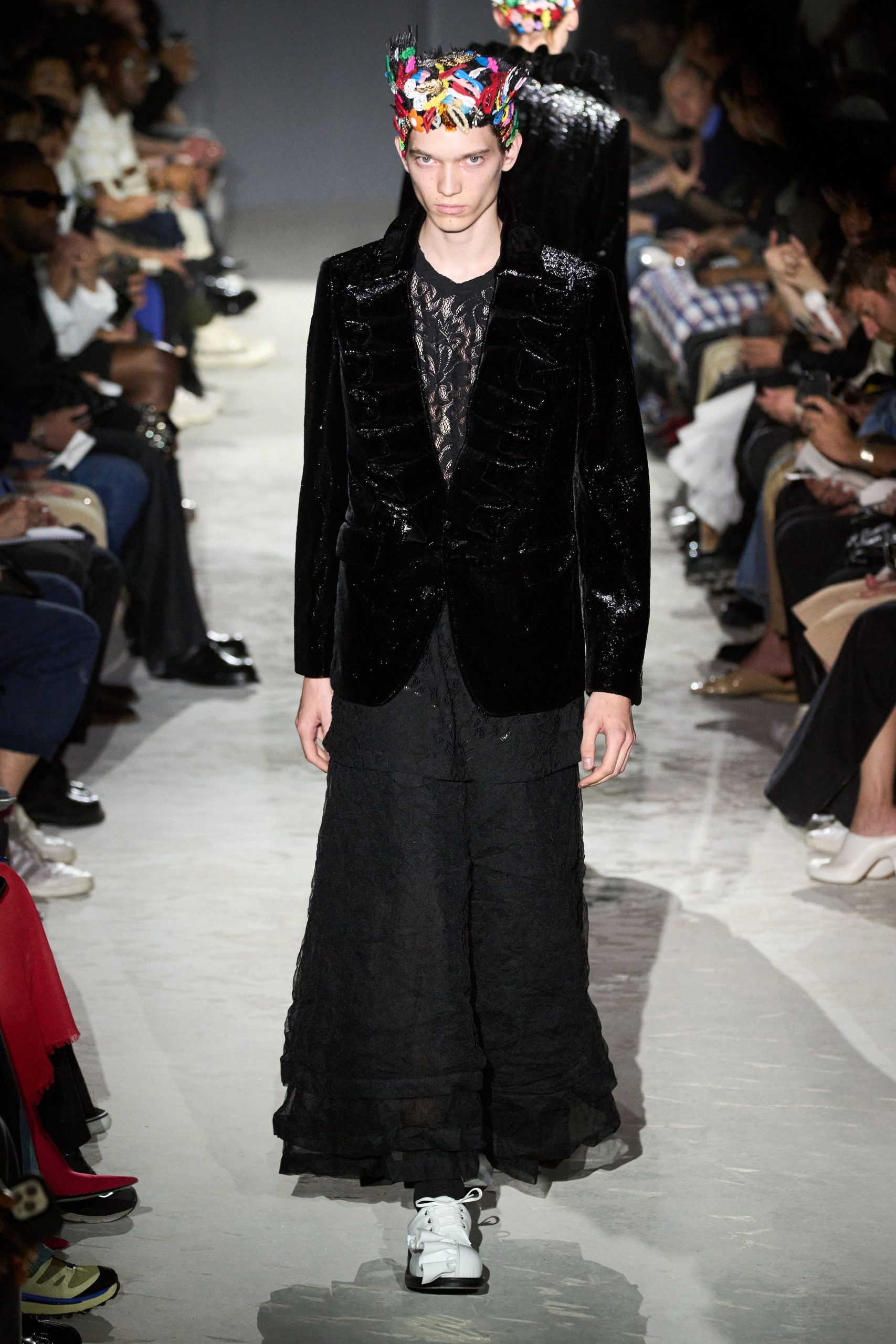 black velvet long-sleeve collared structured buttoned shiny blazer