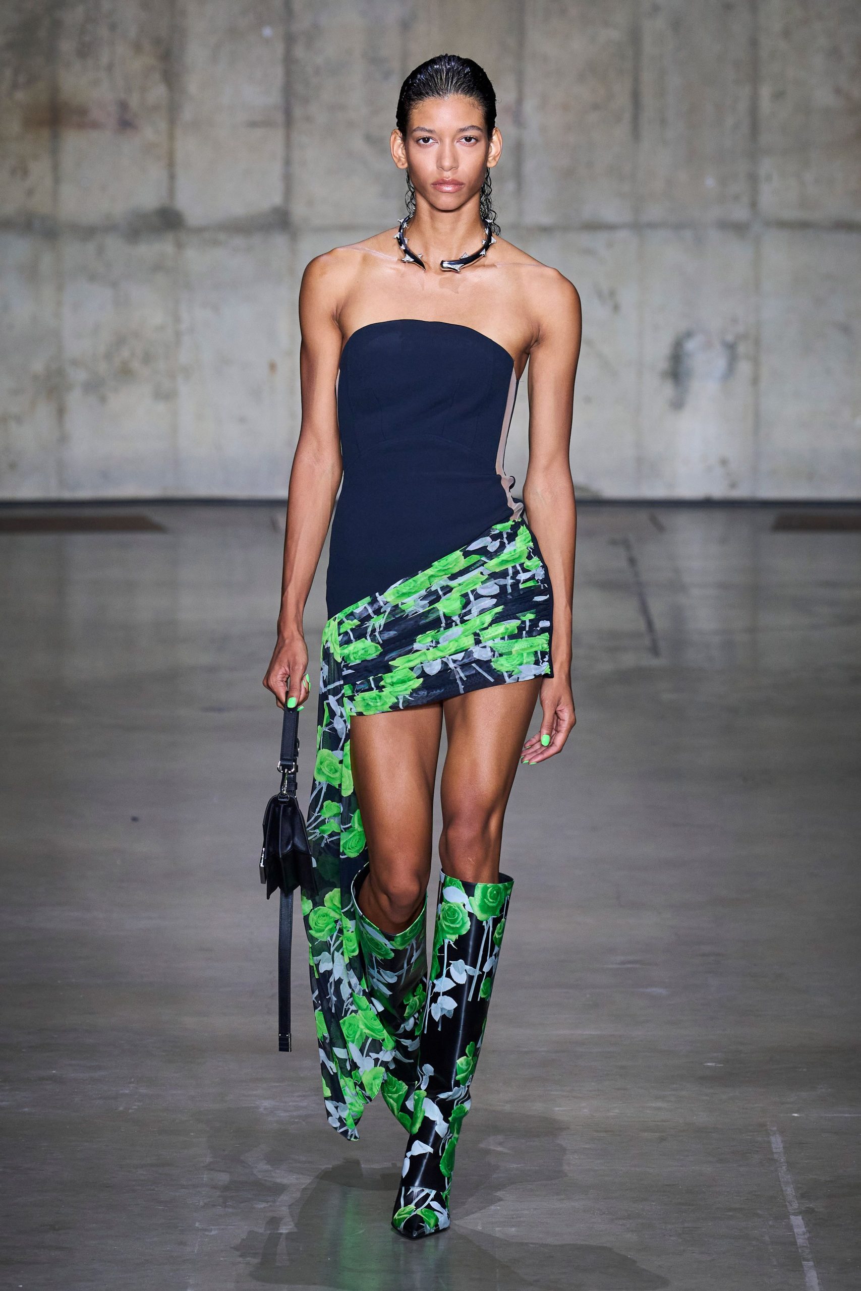 David Koma S/S 24 Look 25