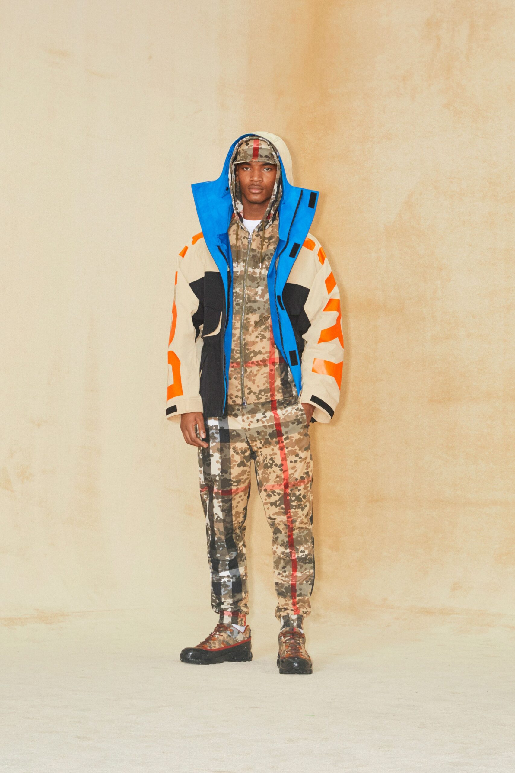 Burberry F/W 20 Look 79