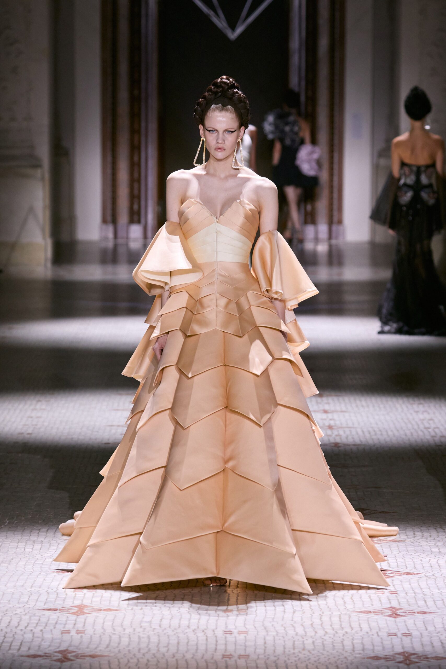 ArdAzAei F/W 24 Couture Look 60