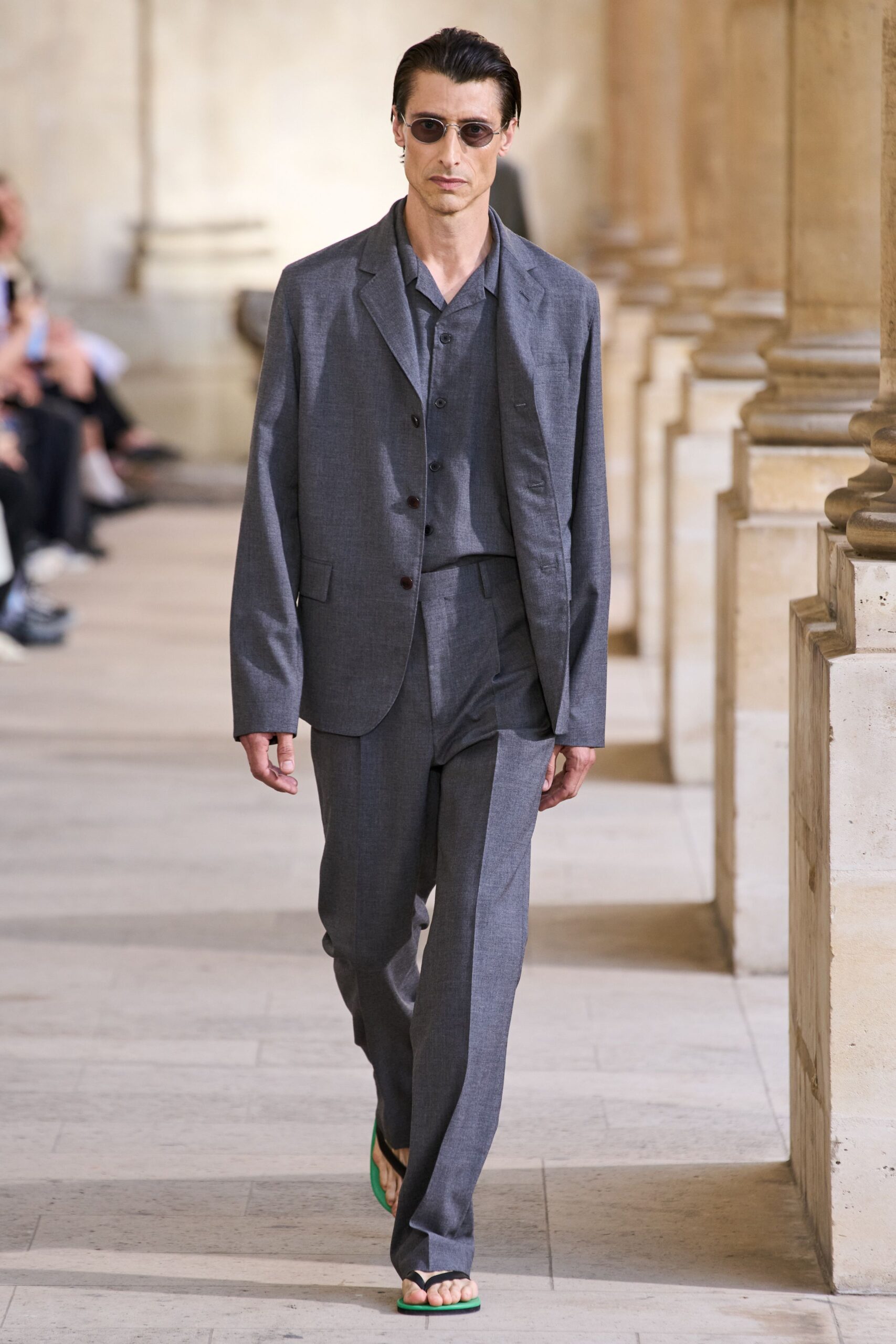 gray wool long-sleeve collared structured buttoned blazer